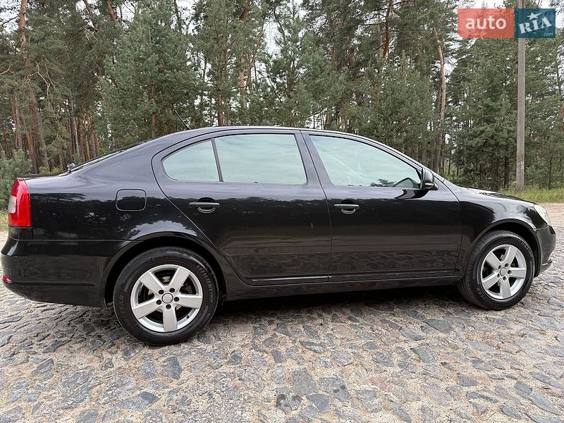 Ліфтбек Skoda Octavia 2009 в Охтирці