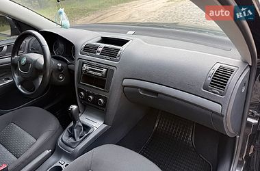 Ліфтбек Skoda Octavia 2009 в Охтирці
