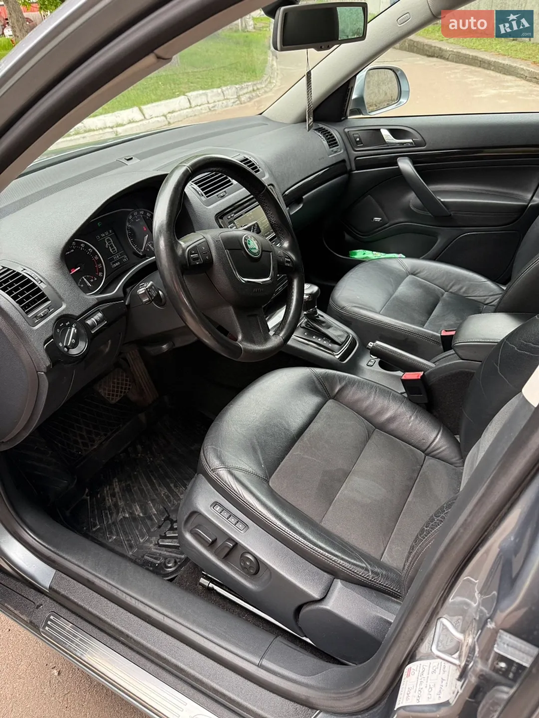 2011 Skoda Octavia - мініатюра 12