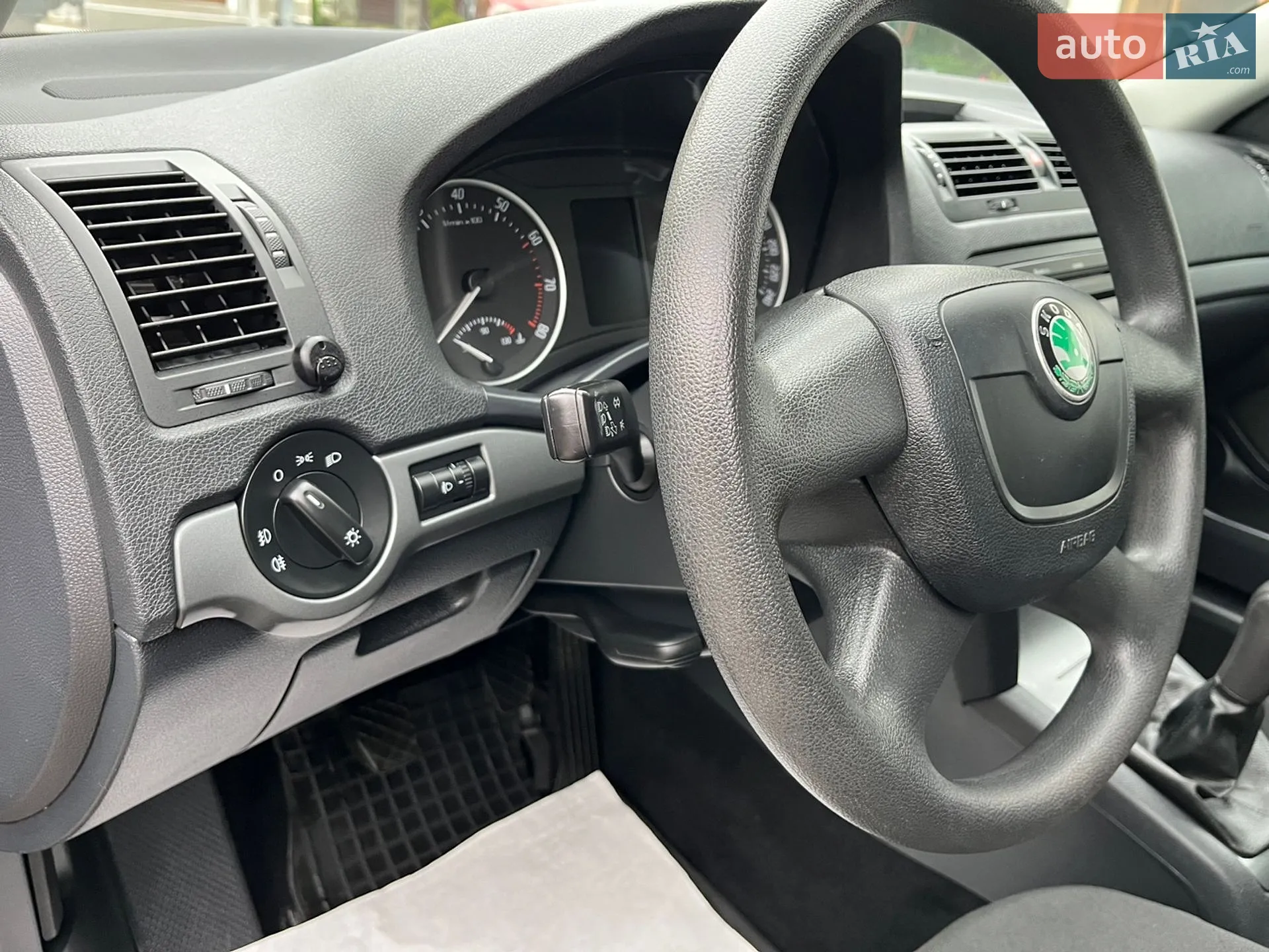 2011 Skoda Octavia - мініатюра 59