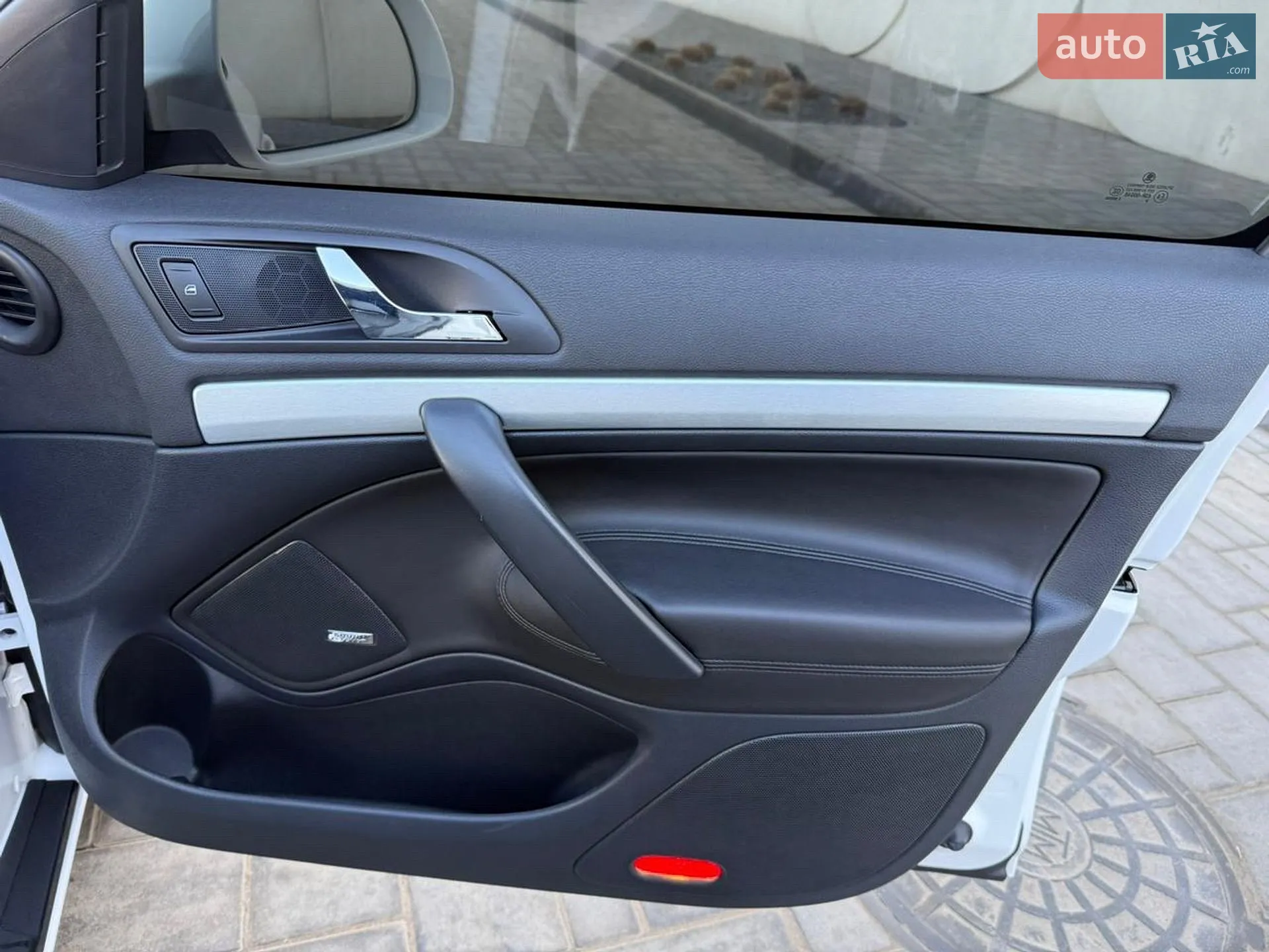 2010 Skoda Octavia - мініатюра 37