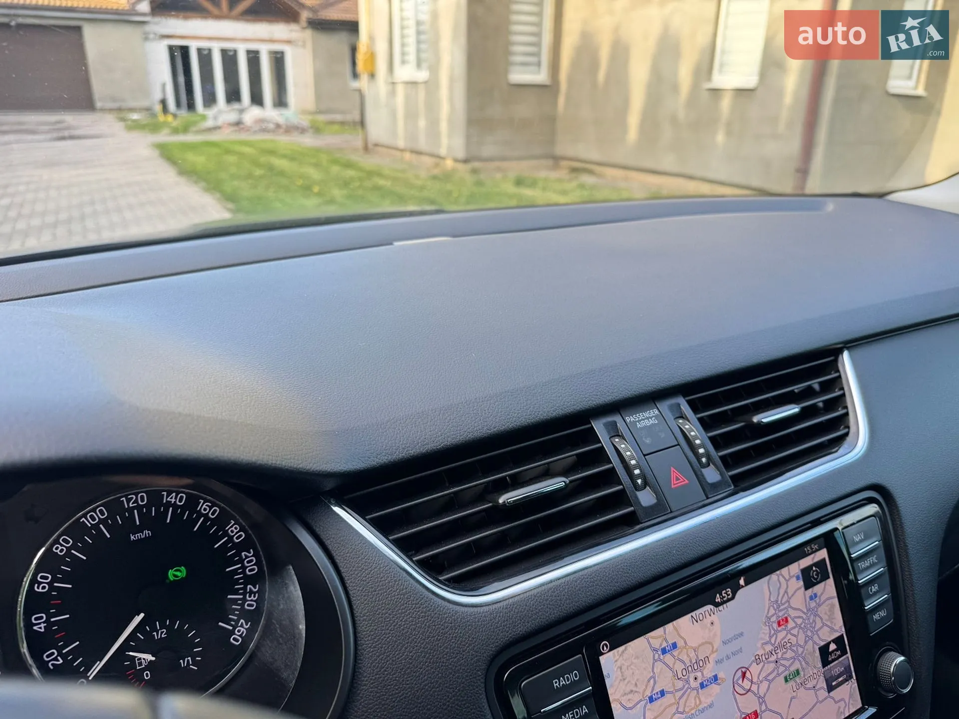2016 Skoda Octavia - мініатюра 36