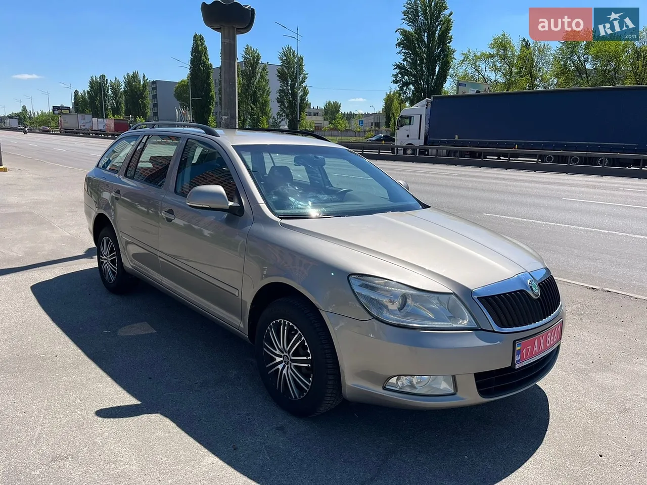 2010 Skoda Octavia - мініатюра 15