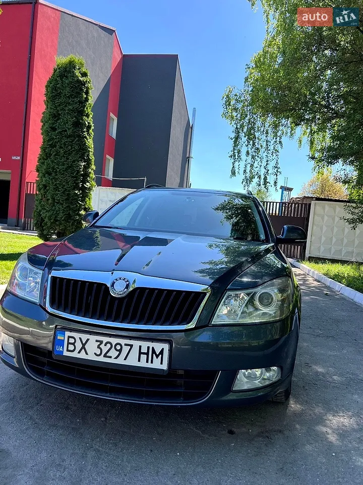 2010 Skoda Octavia - мініатюра 38