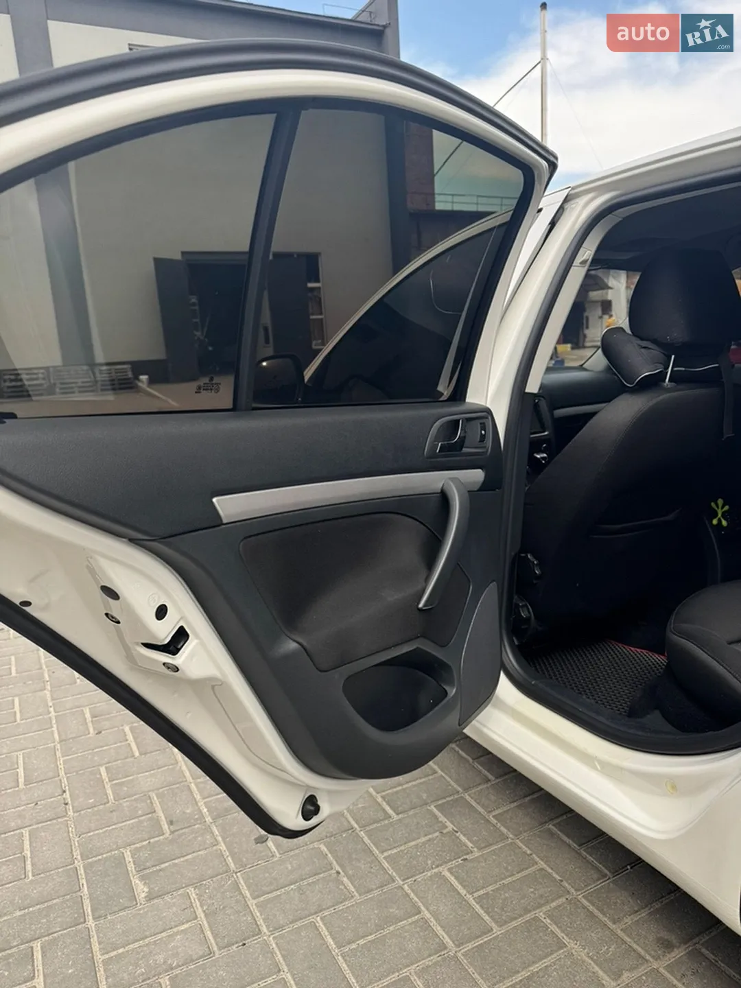 2012 Skoda Octavia - мініатюра 19
