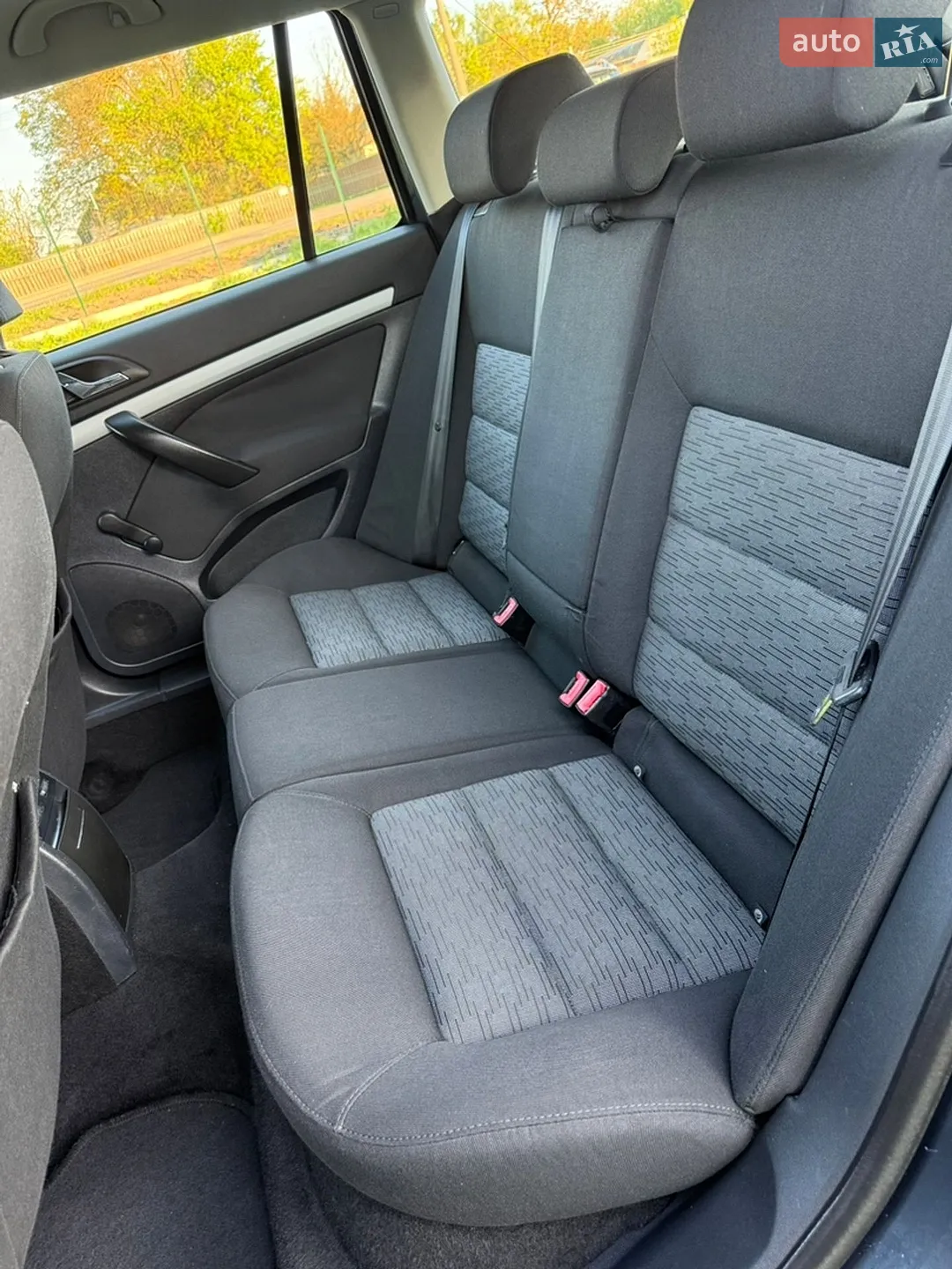 2010 Skoda Octavia - мініатюра 26