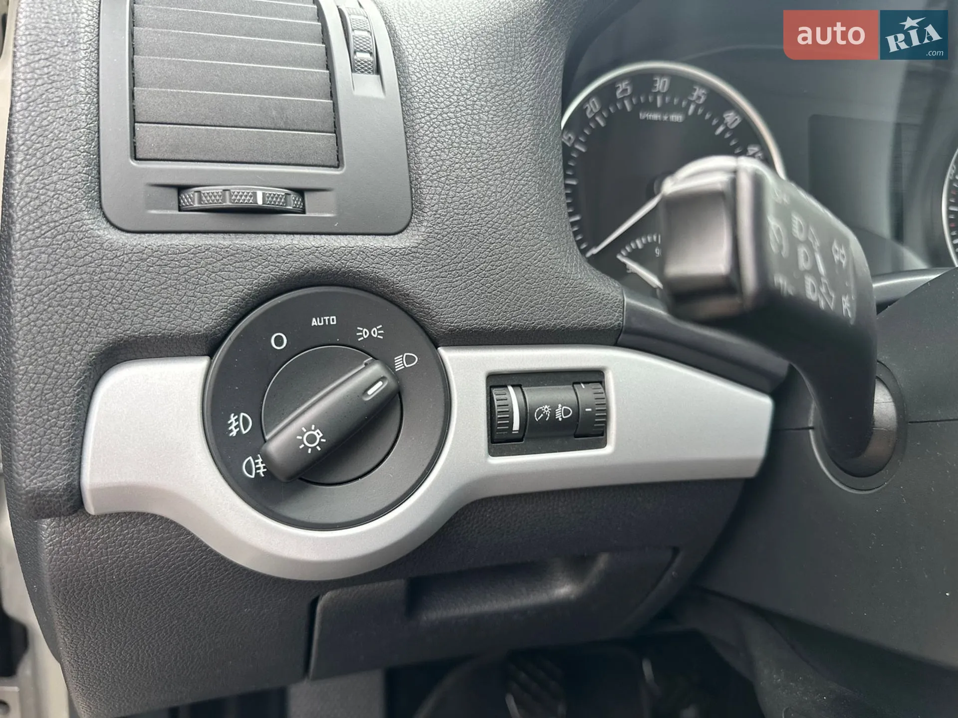 2012 Skoda Octavia - мініатюра 64
