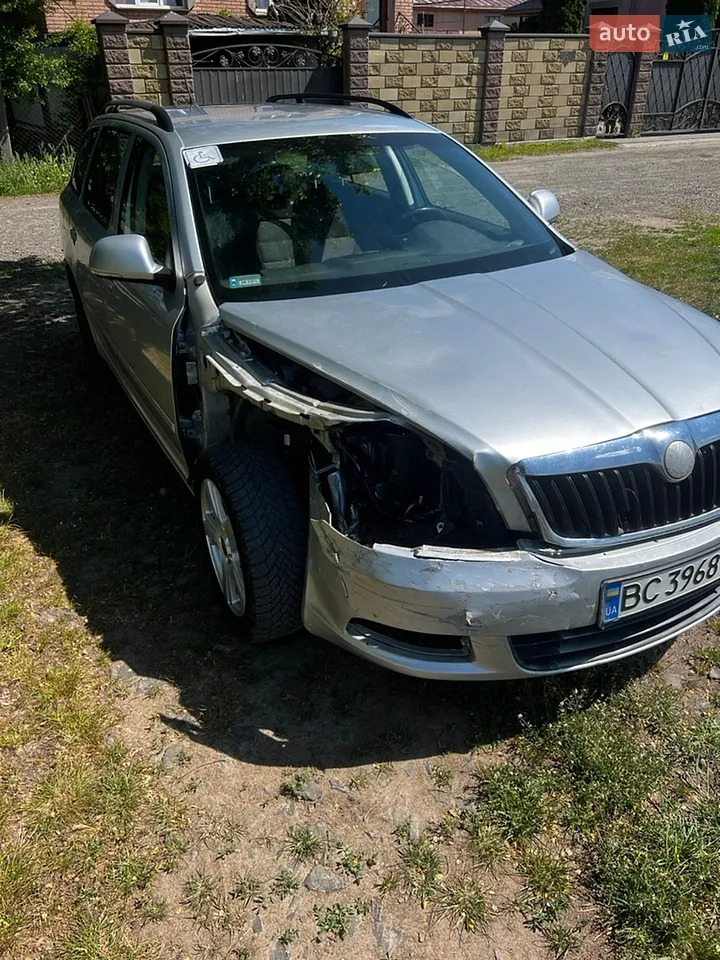 2010 Skoda Octavia - мініатюра 30