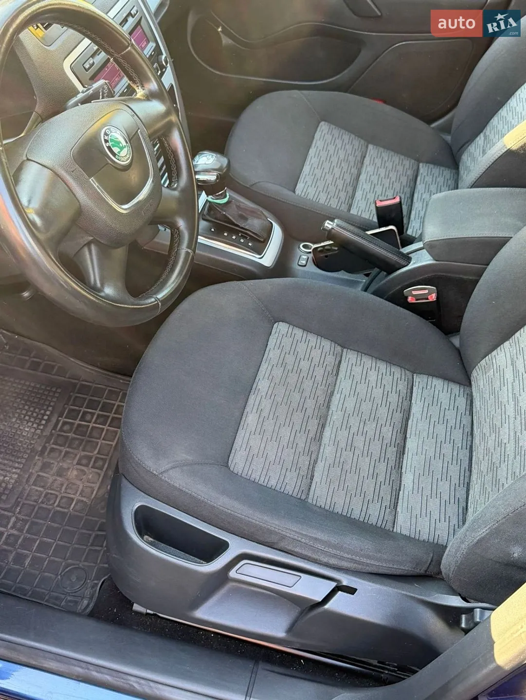 2010 Skoda Octavia - мініатюра 49