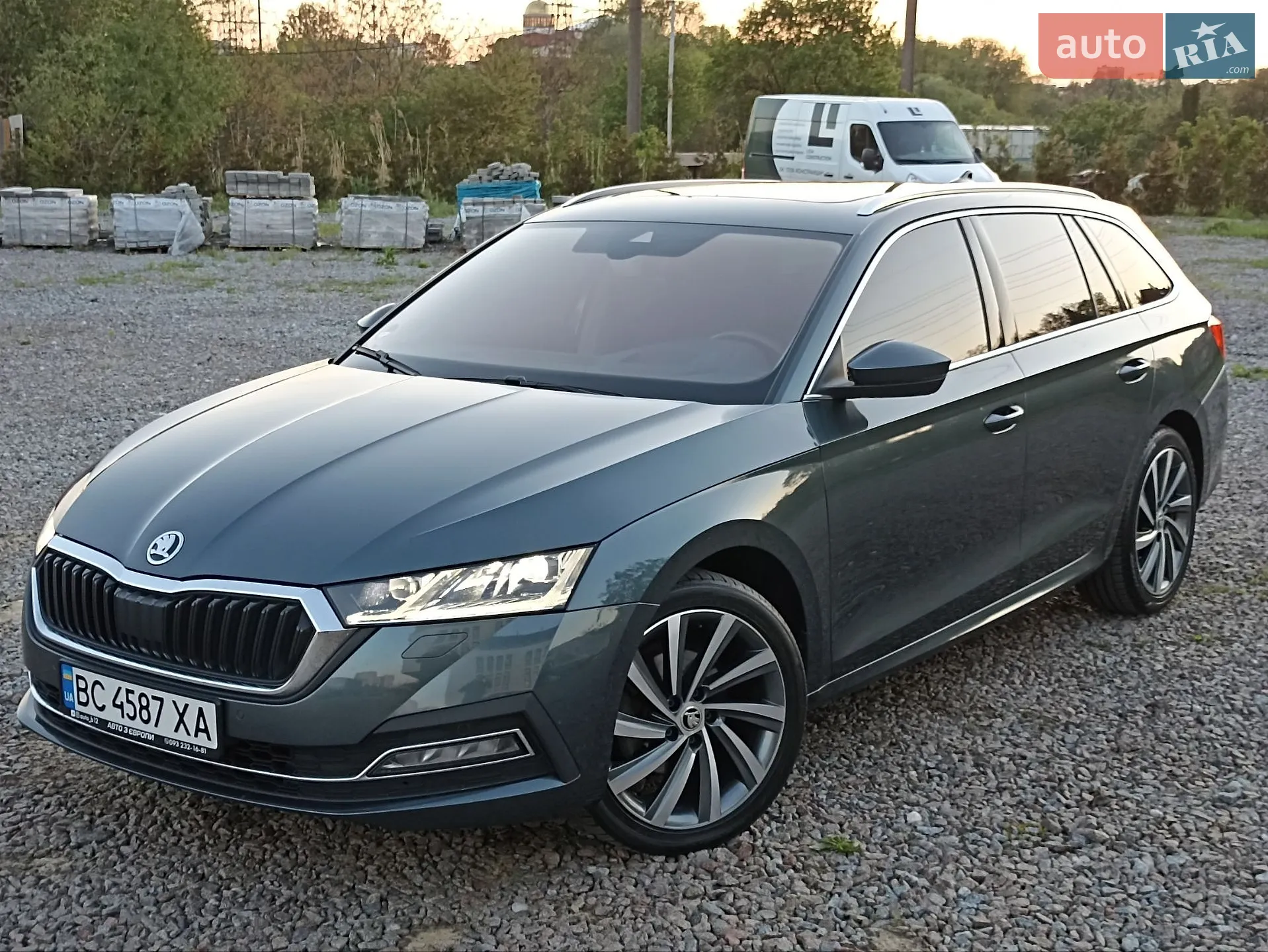 2021 Skoda Octavia - фото 1