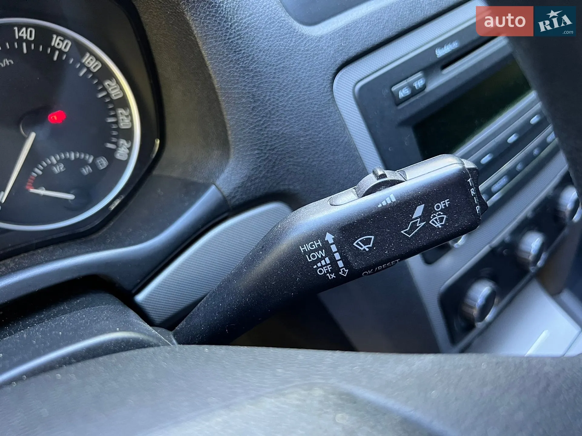 2010 Skoda Octavia - мініатюра 26
