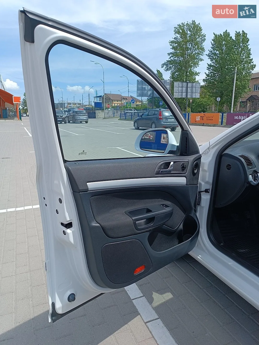 2011 Skoda Octavia - мініатюра 12