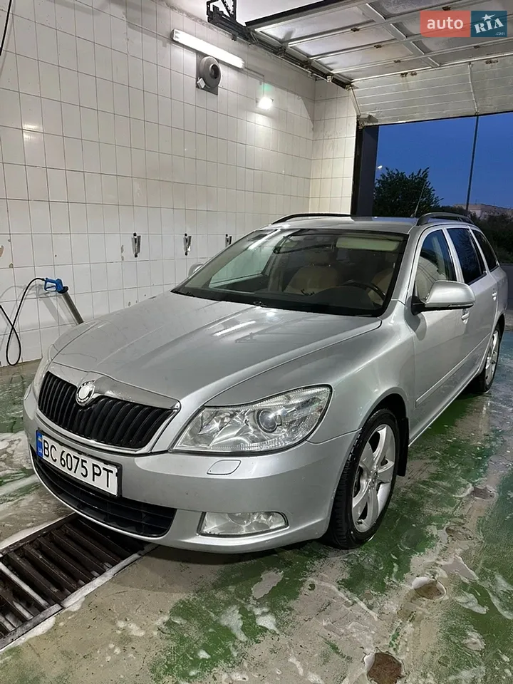 2010 Skoda Octavia - мініатюра 23