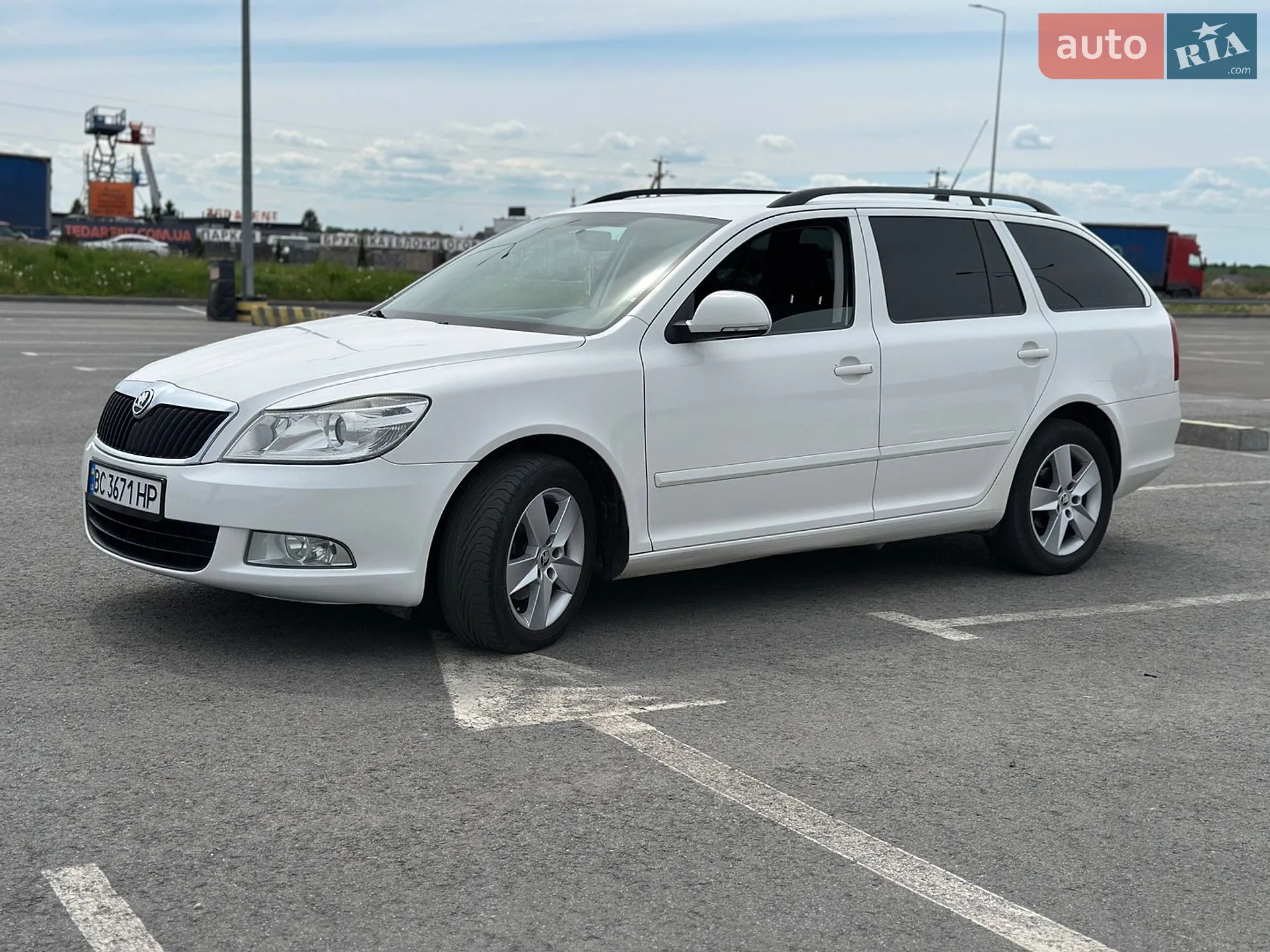 2010 Skoda Octavia - мініатюра 6