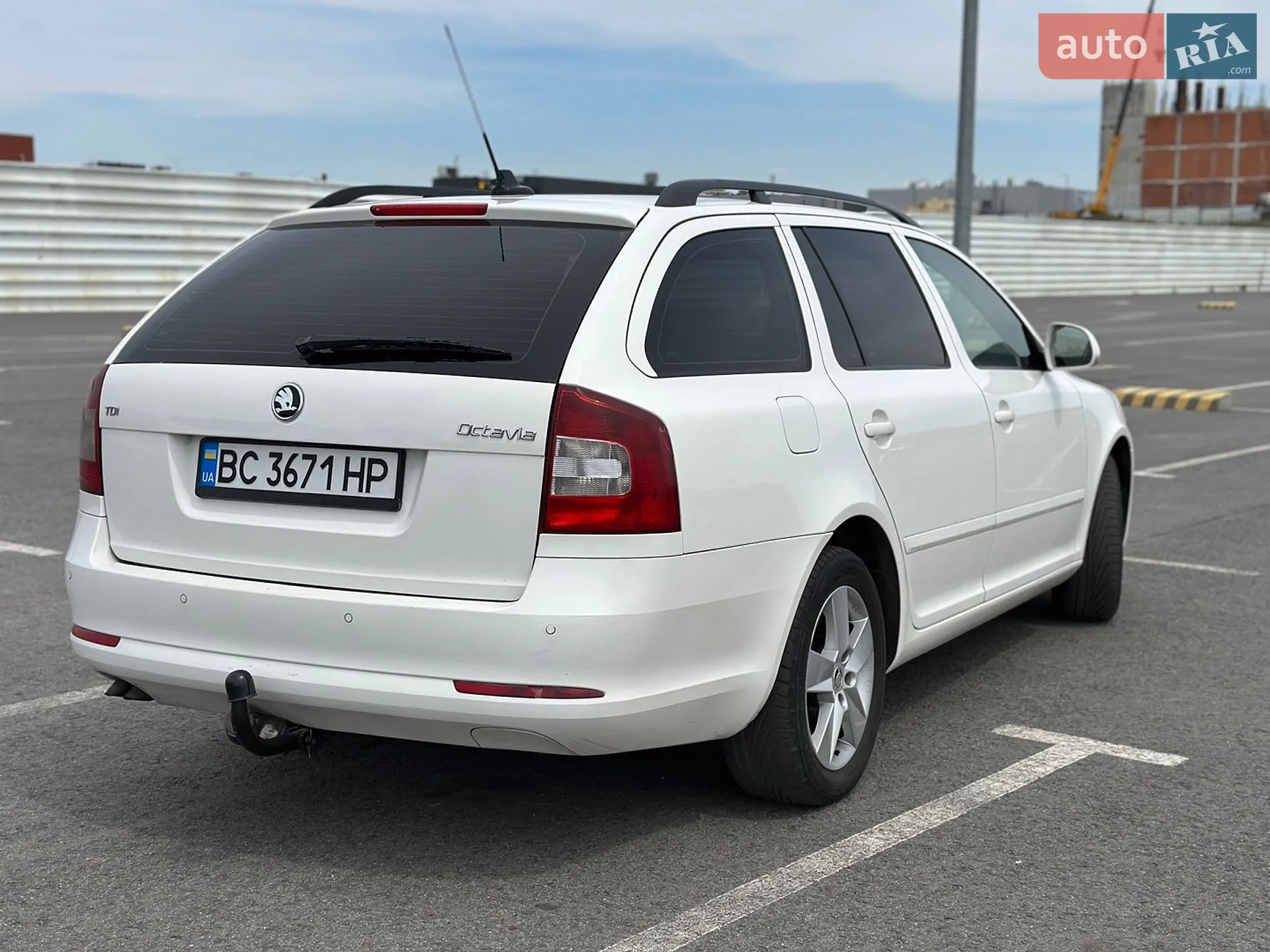 2010 Skoda Octavia - мініатюра 12