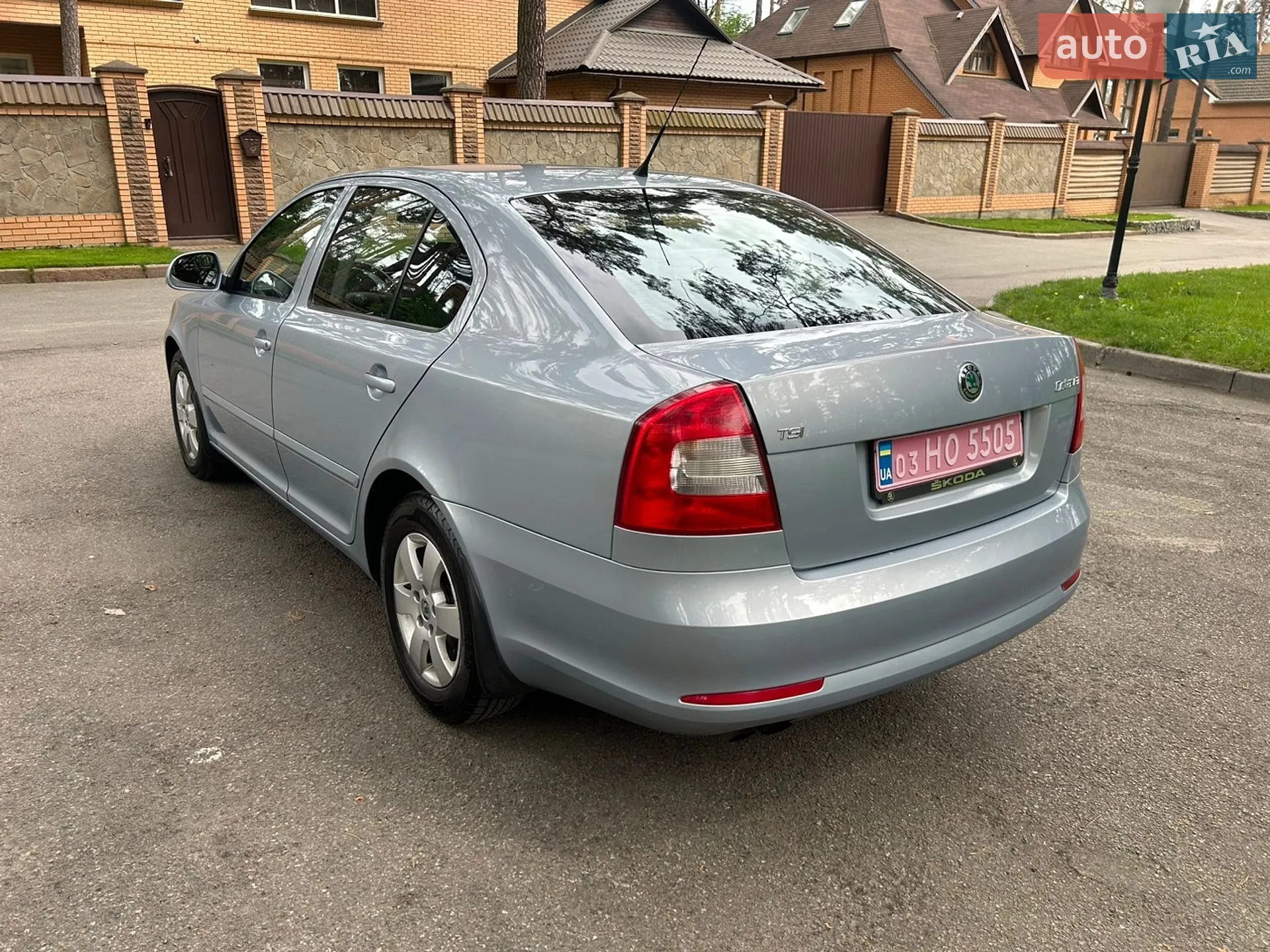 2010 Skoda Octavia - мініатюра 16