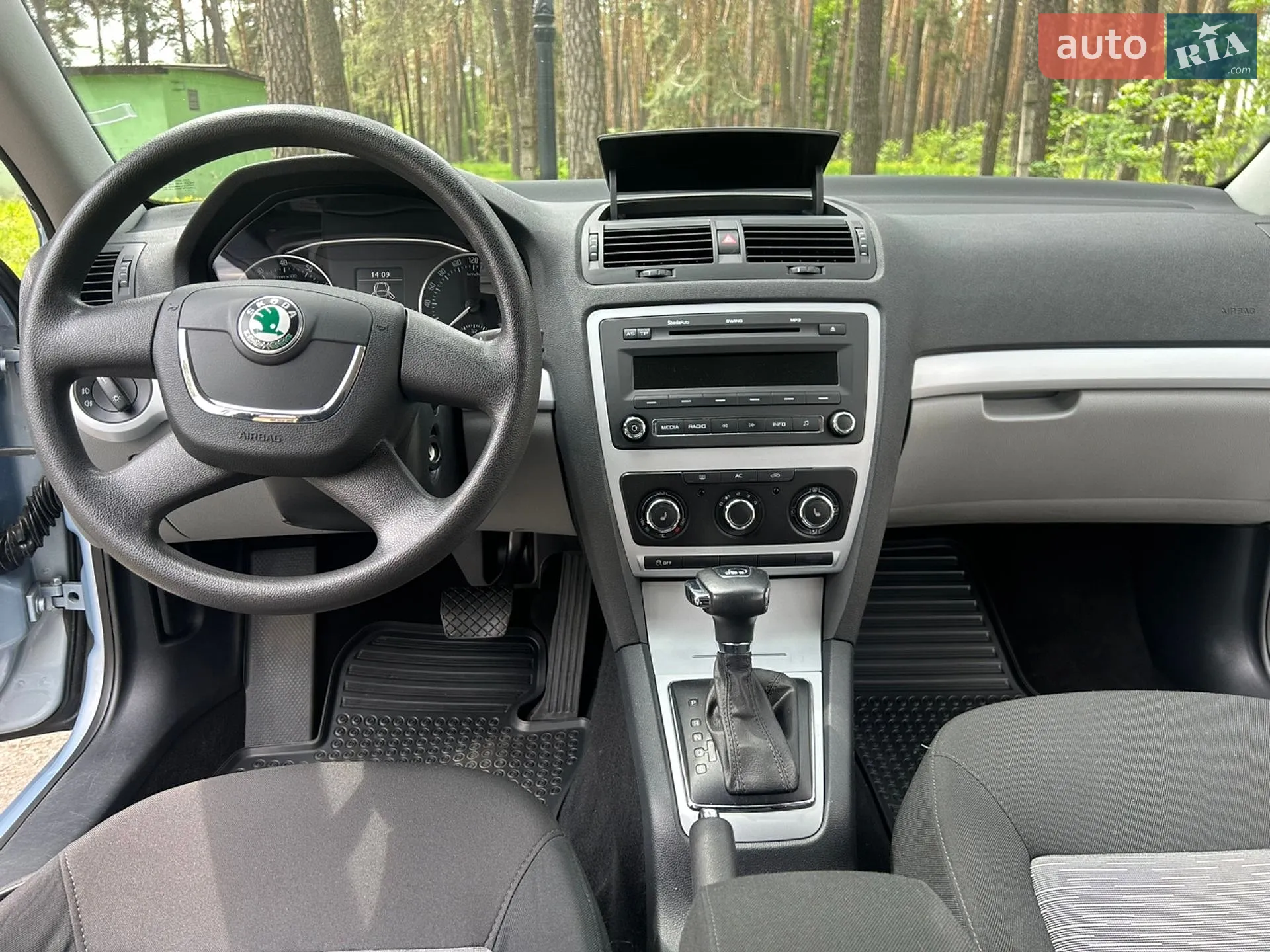 2010 Skoda Octavia - мініатюра 19