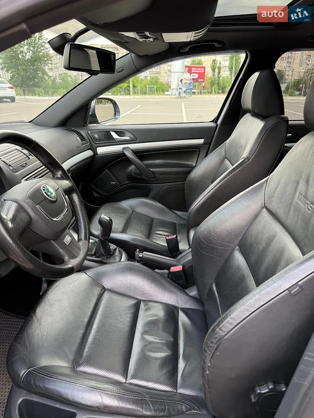 2010 Skoda Octavia - мініатюра 8