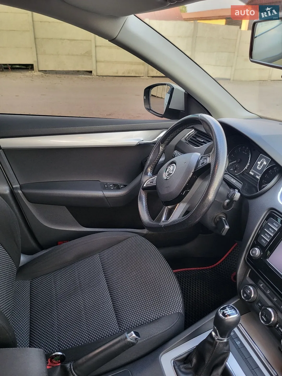 2015 Skoda Octavia - мініатюра 13