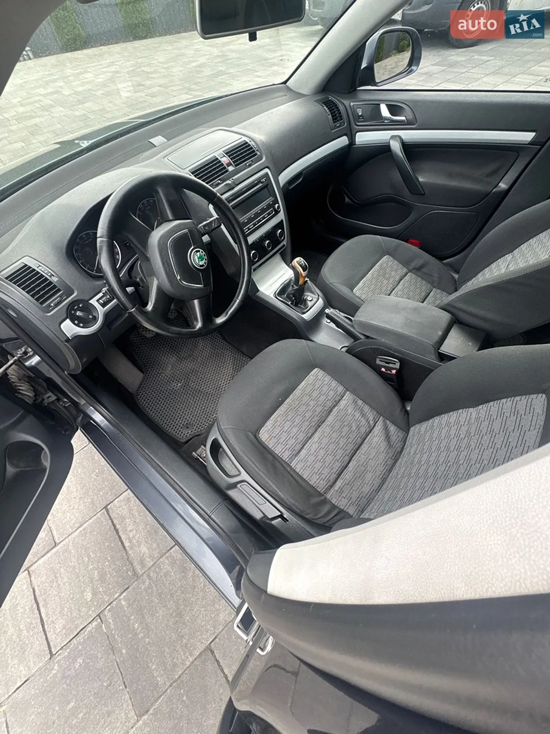 2011 Skoda Octavia - мініатюра 11