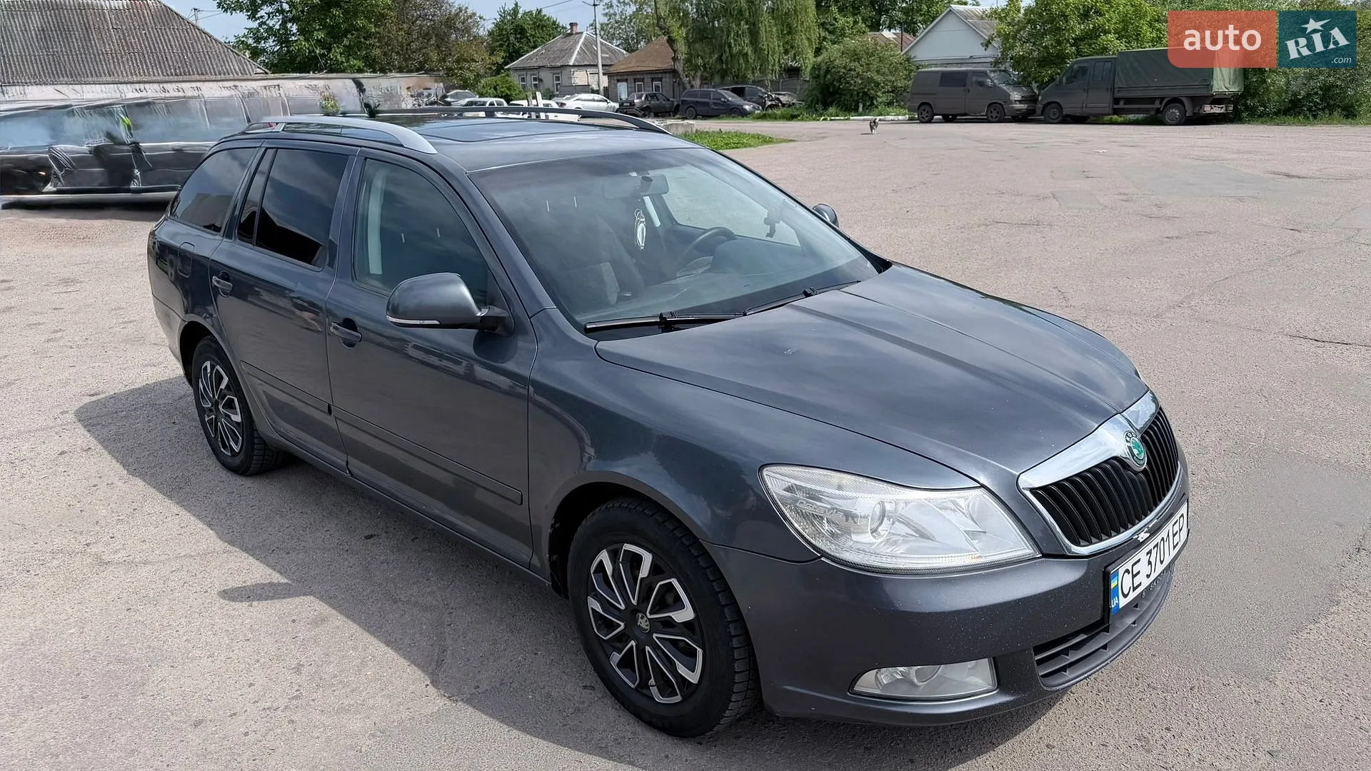 2010 Skoda Octavia - фото 1