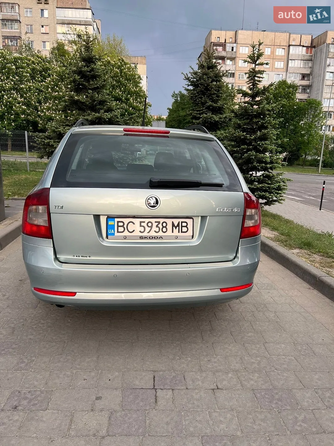2010 Skoda Octavia - мініатюра 11