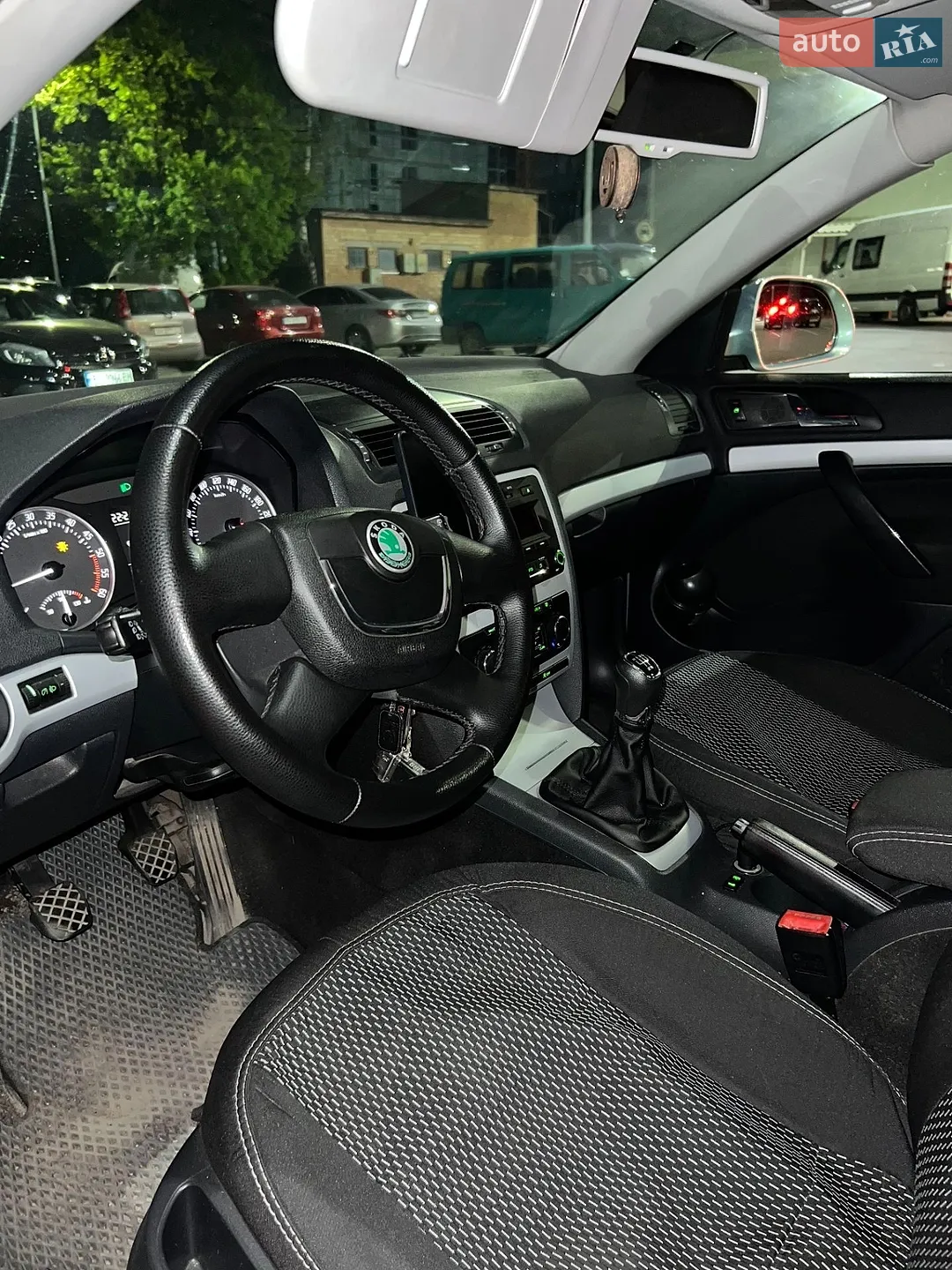 2010 Skoda Octavia - мініатюра 20