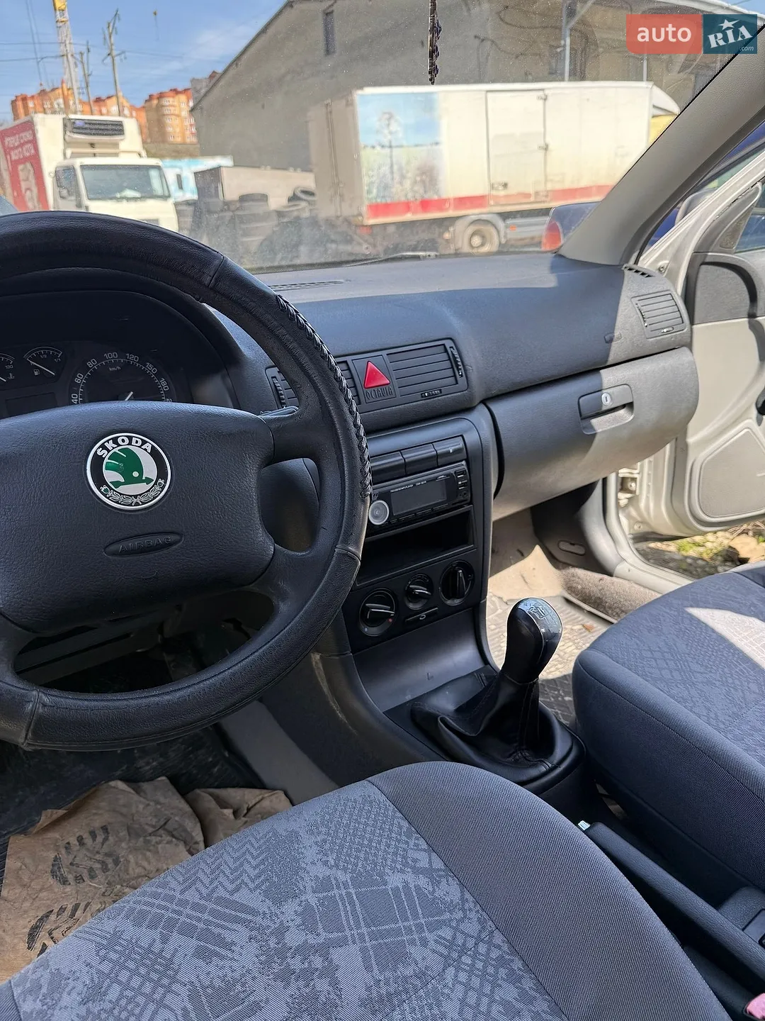 Skoda Octavia 2004 VIN TMBDG41U342906708 фото оголошення 5 з 13