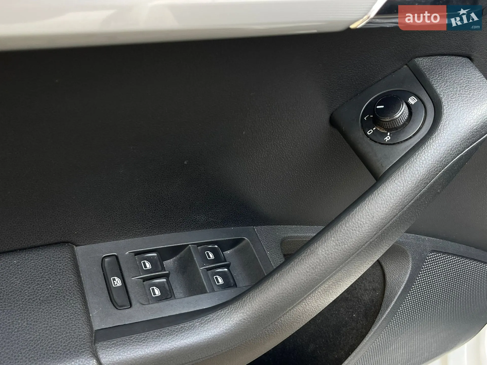 2013 Skoda Octavia - мініатюра 22