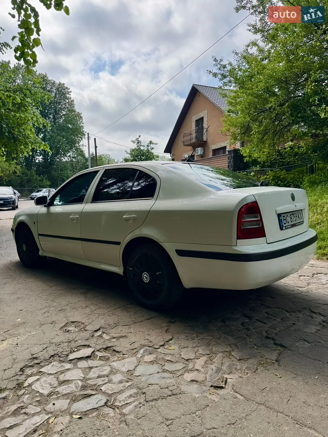 2010 Skoda Octavia - мініатюра 8
