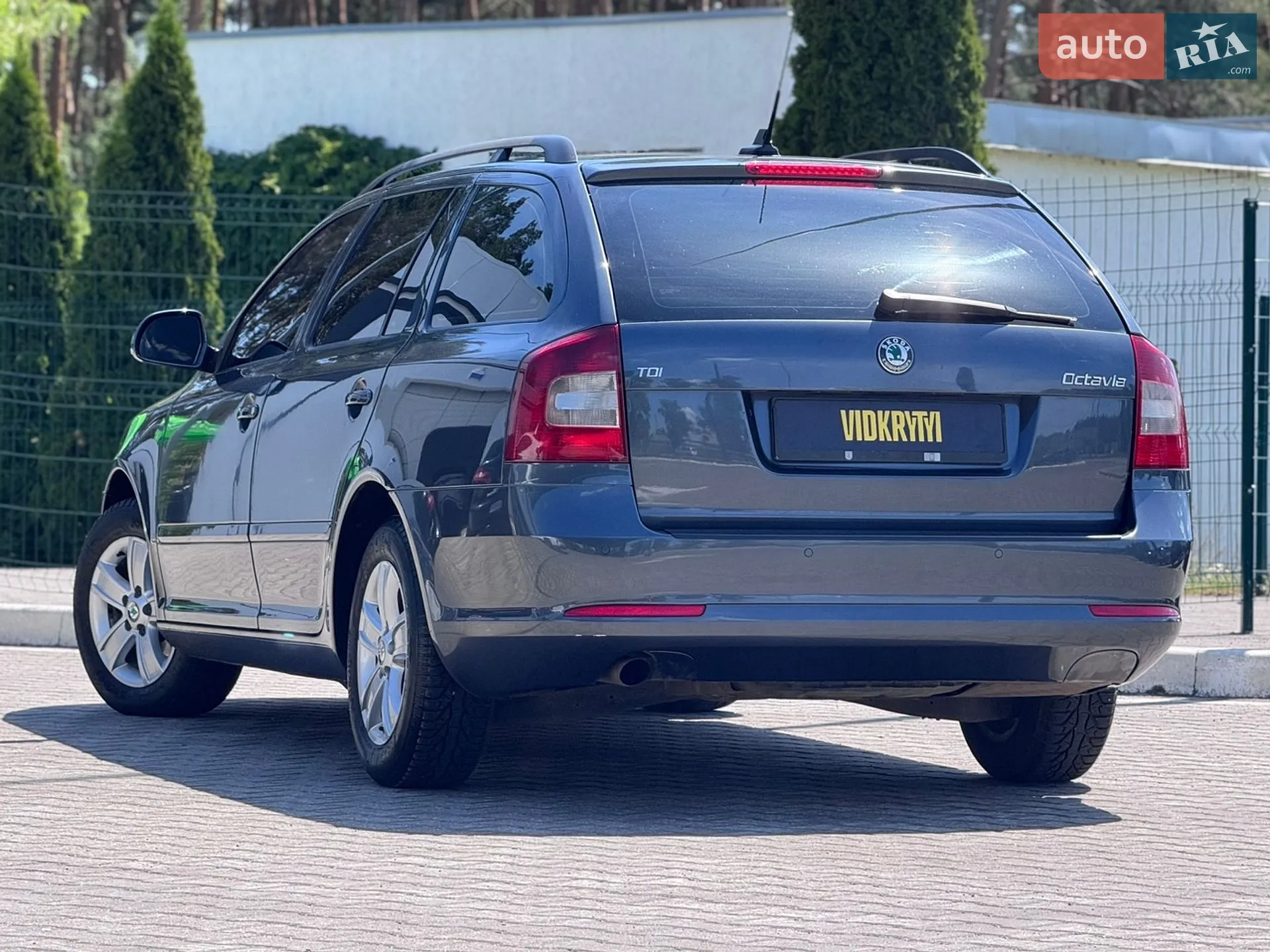 2010 Skoda Octavia - мініатюра 16