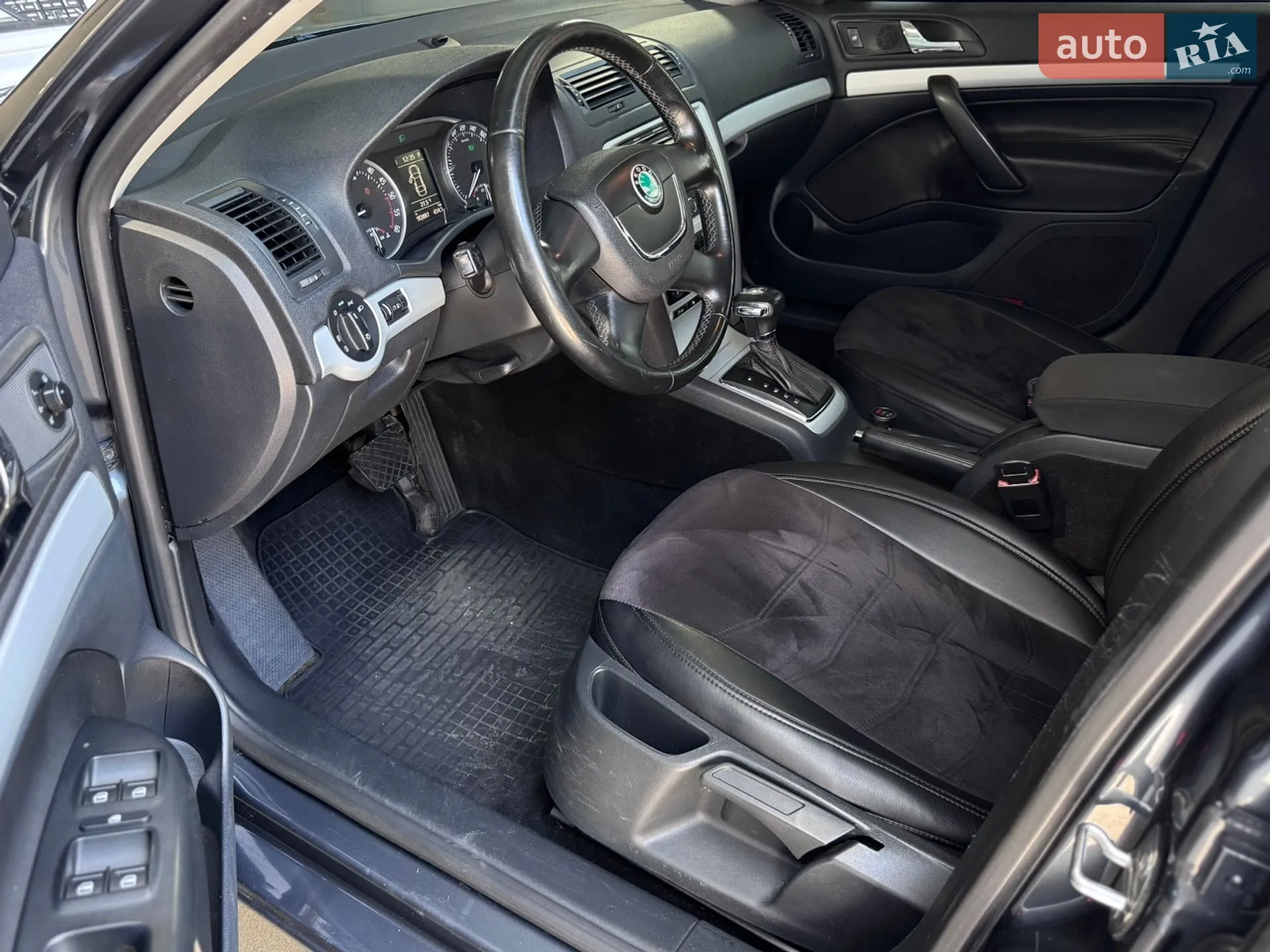 2010 Skoda Octavia - мініатюра 27
