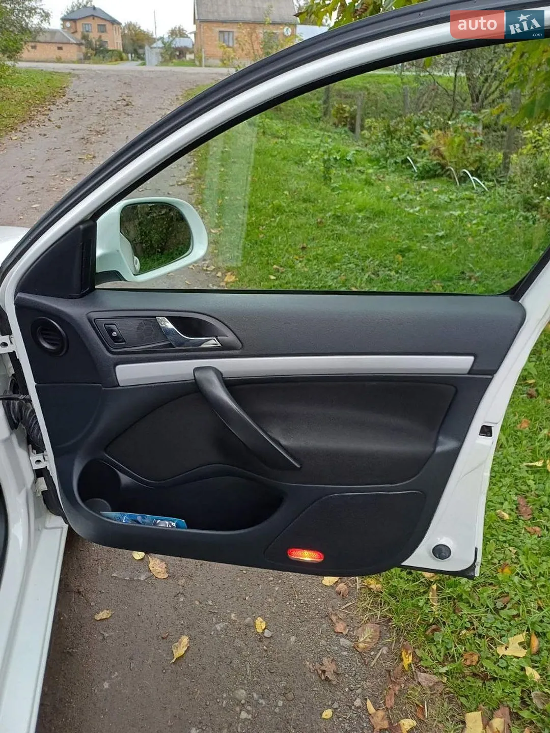 2011 Skoda Octavia - мініатюра 9