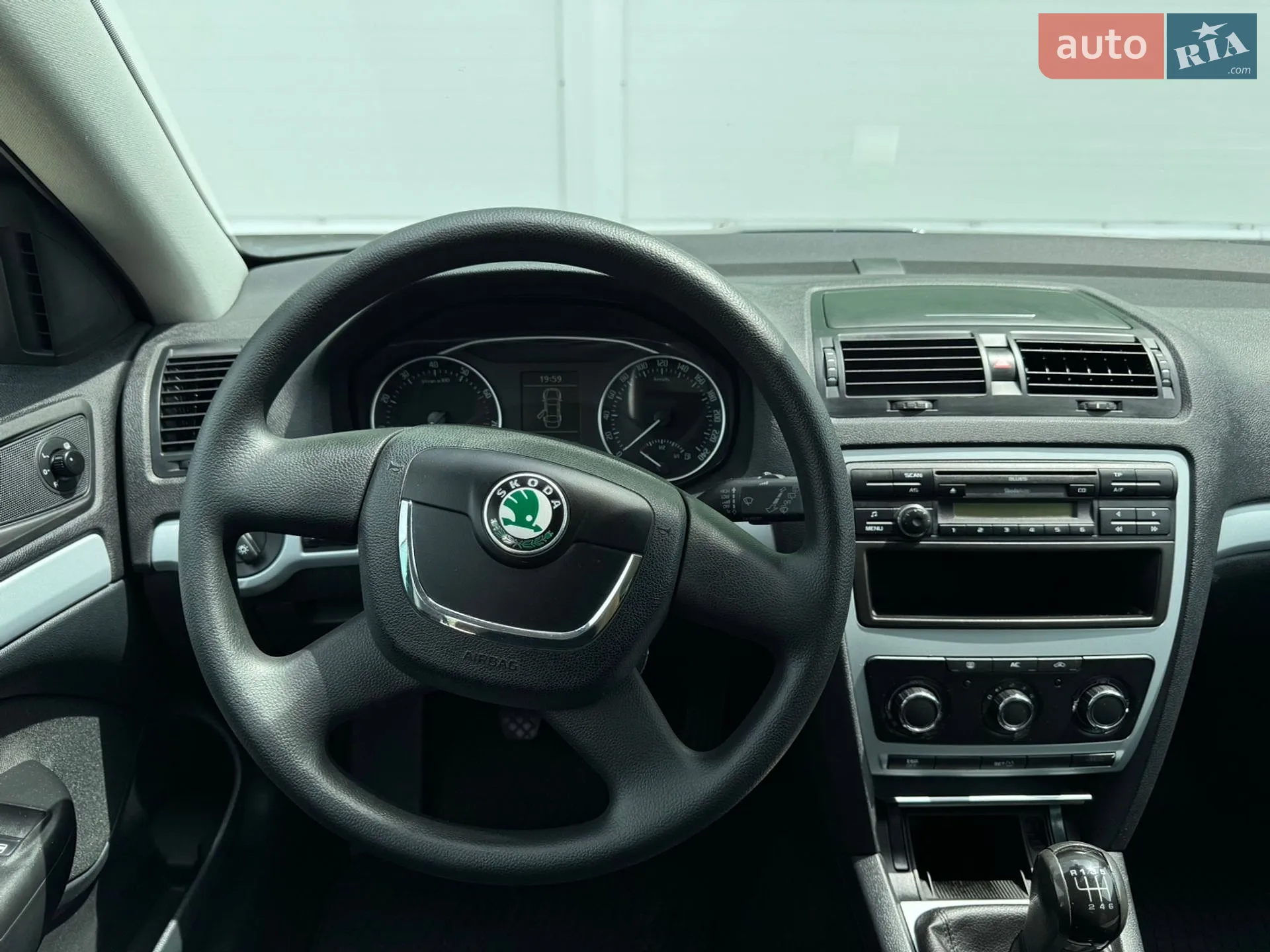 2010 Skoda Octavia - мініатюра 32