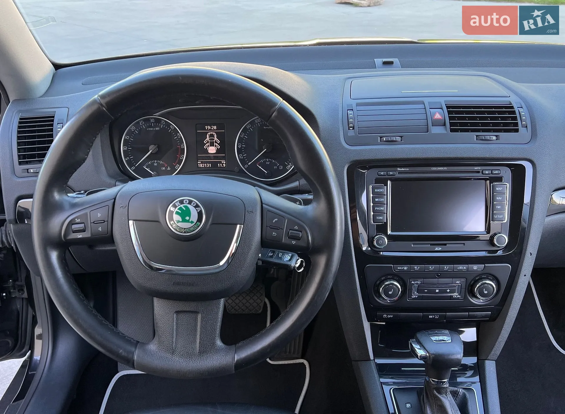 2011 Skoda Octavia - мініатюра 53