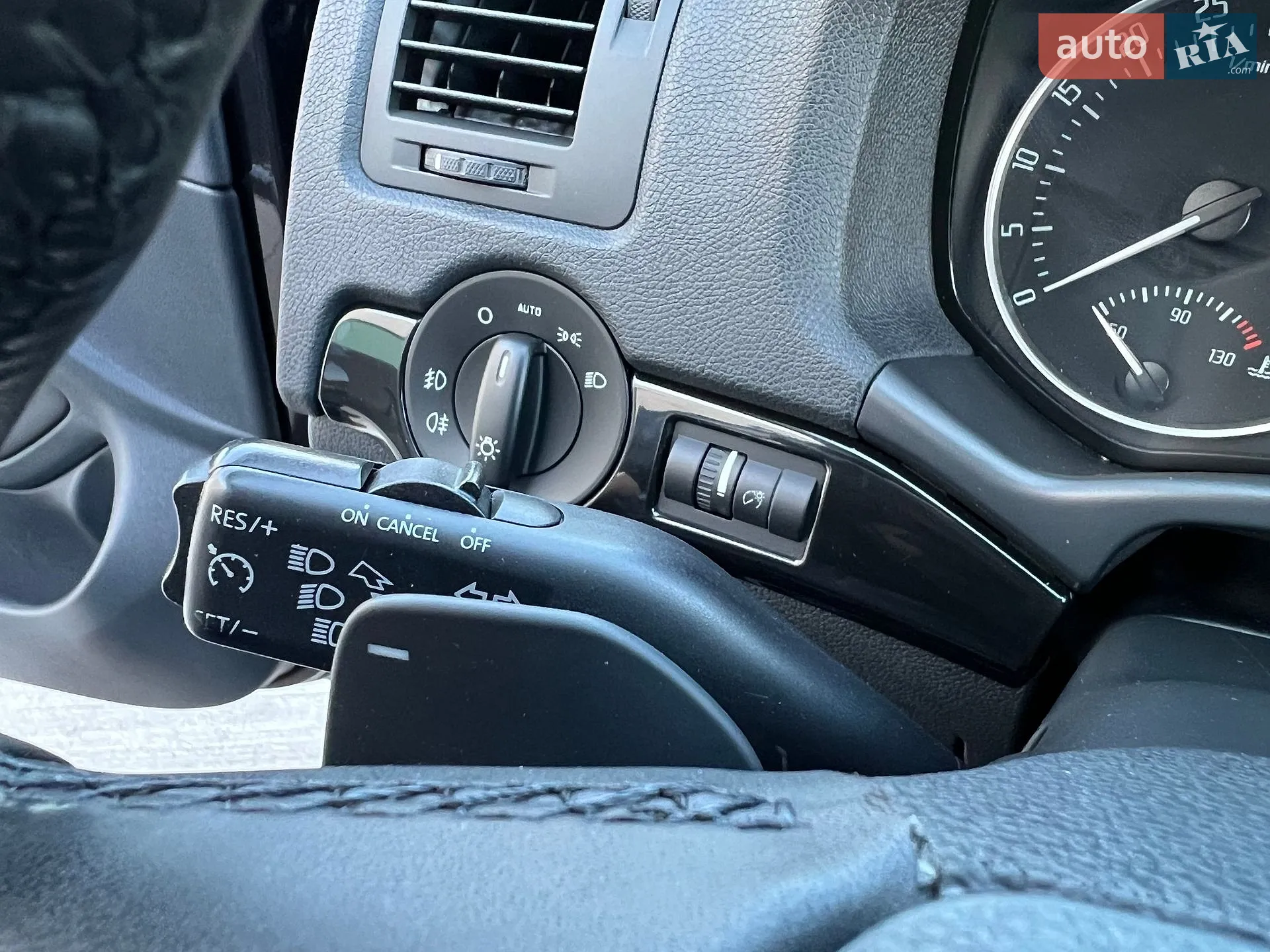 2011 Skoda Octavia - мініатюра 70