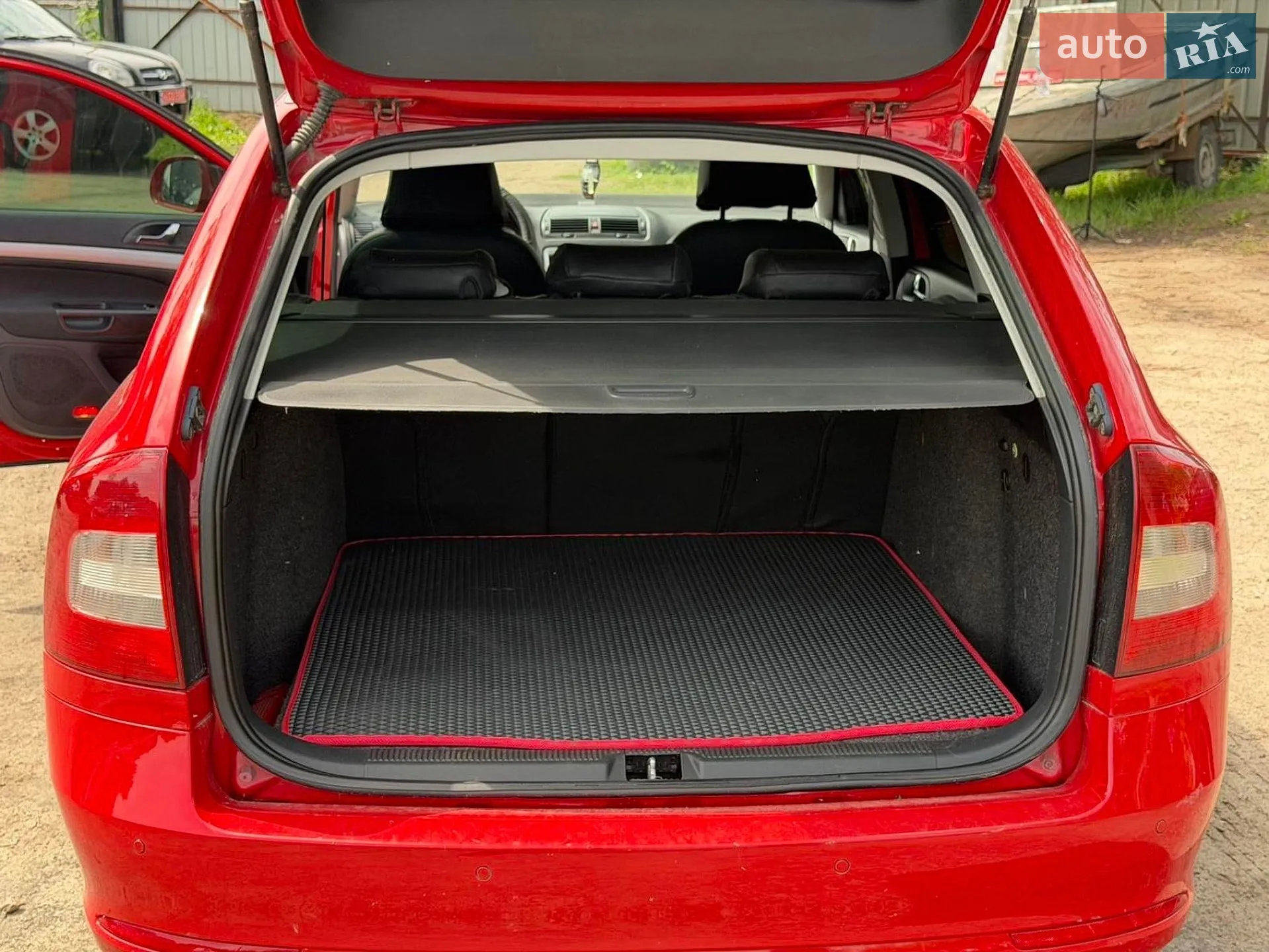 2010 Skoda Octavia - мініатюра 9