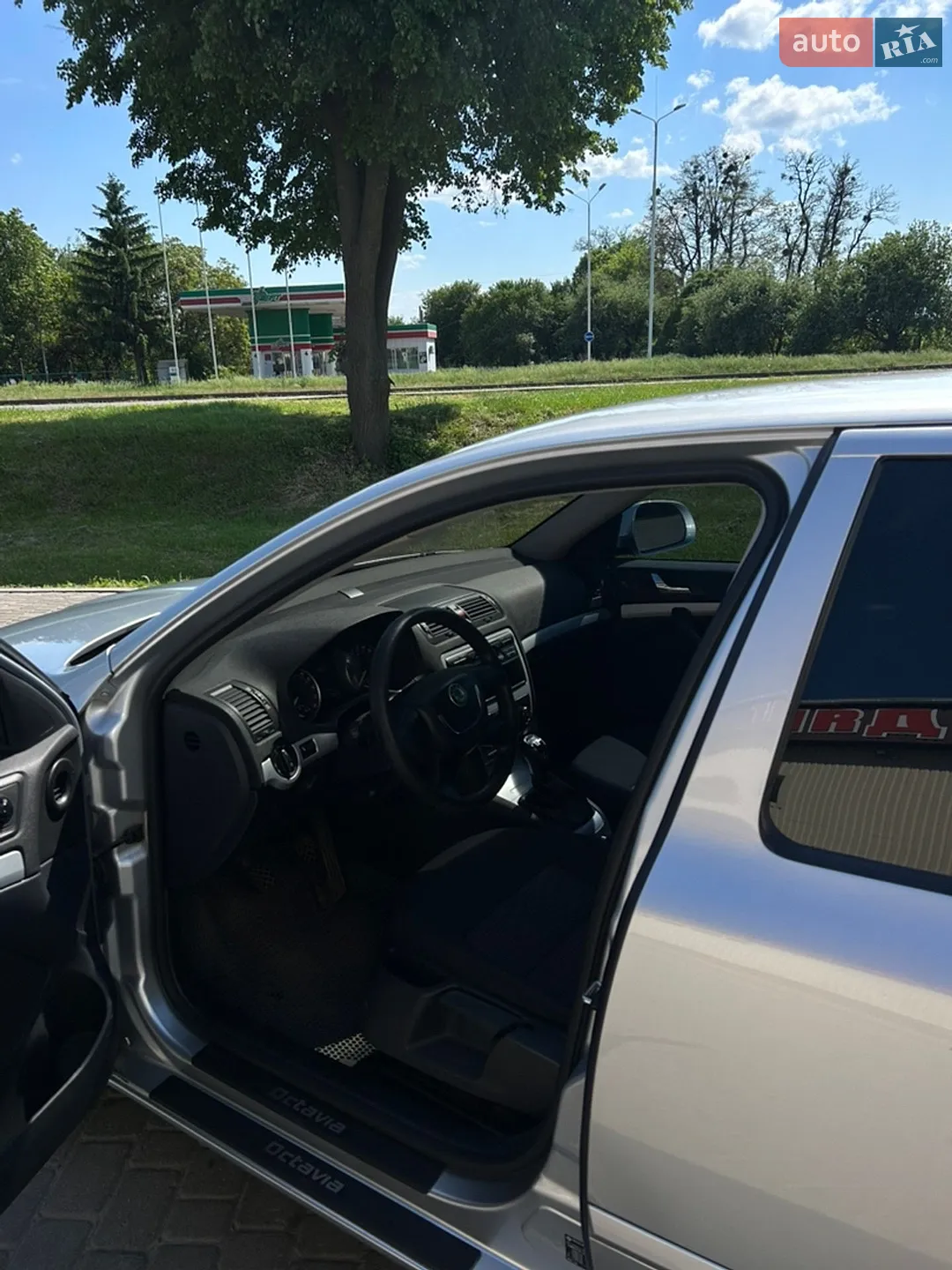 2010 Skoda Octavia - мініатюра 16