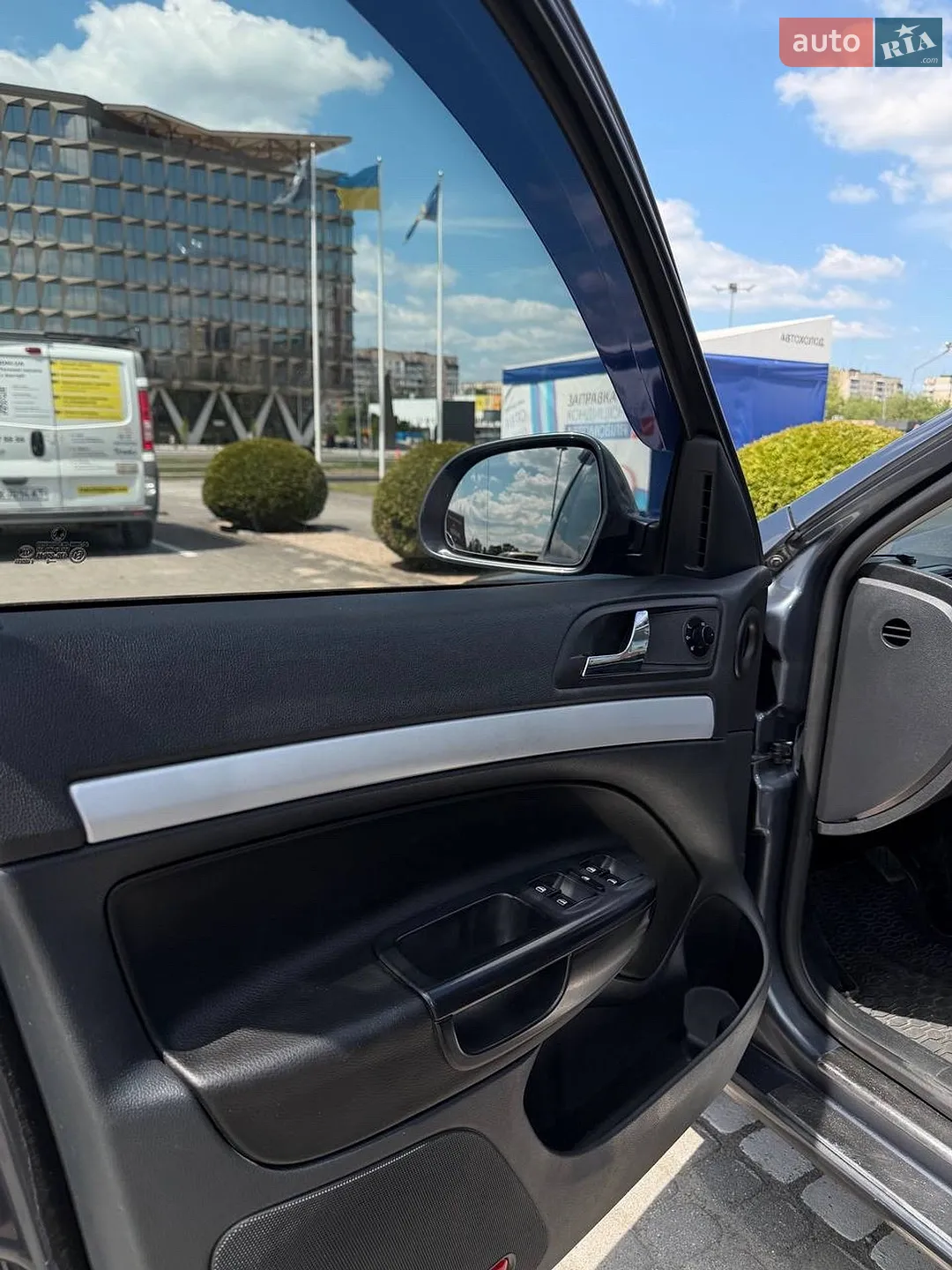 2010 Skoda Octavia - мініатюра 8