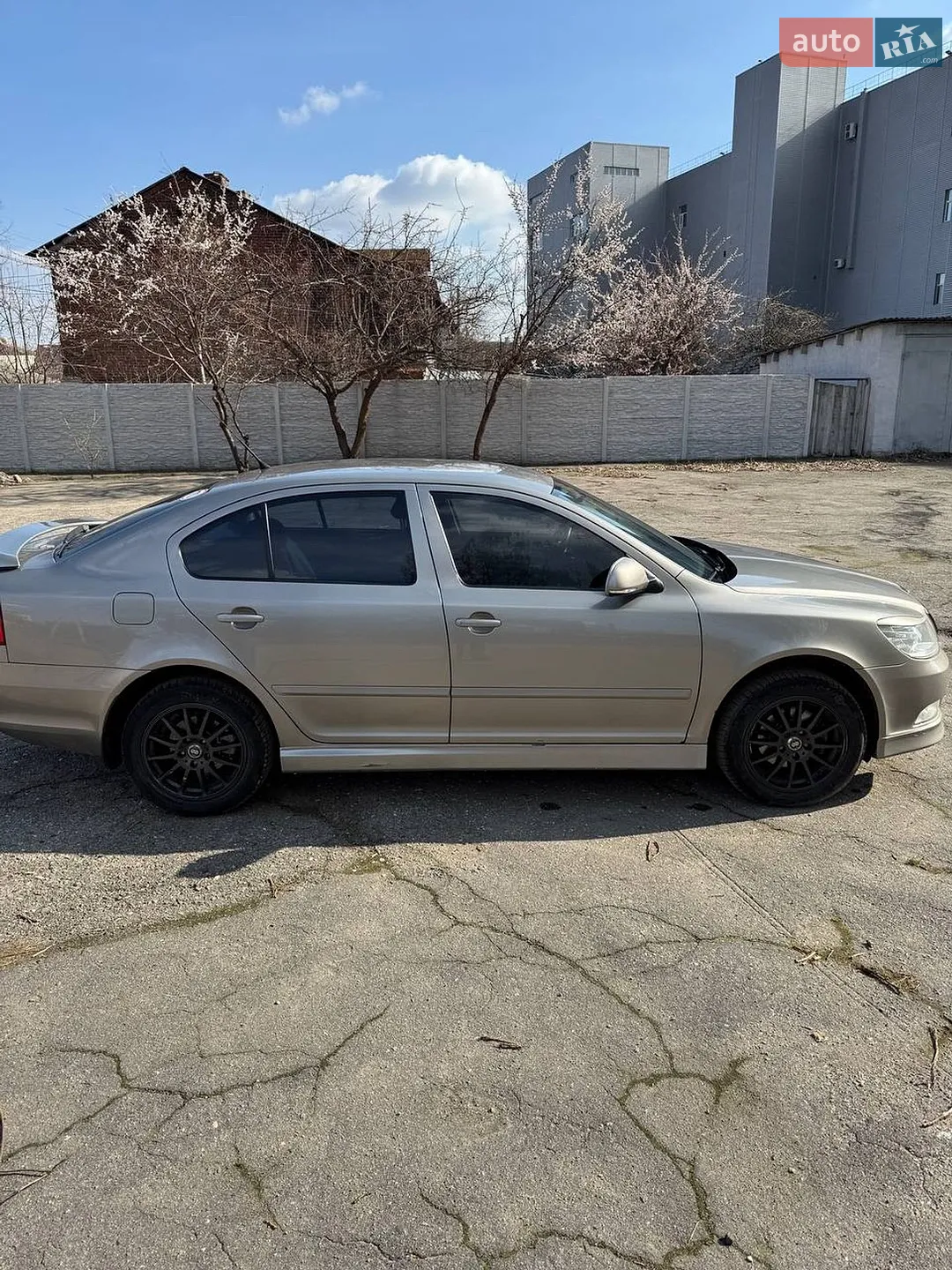 2010 Skoda Octavia - мініатюра 3