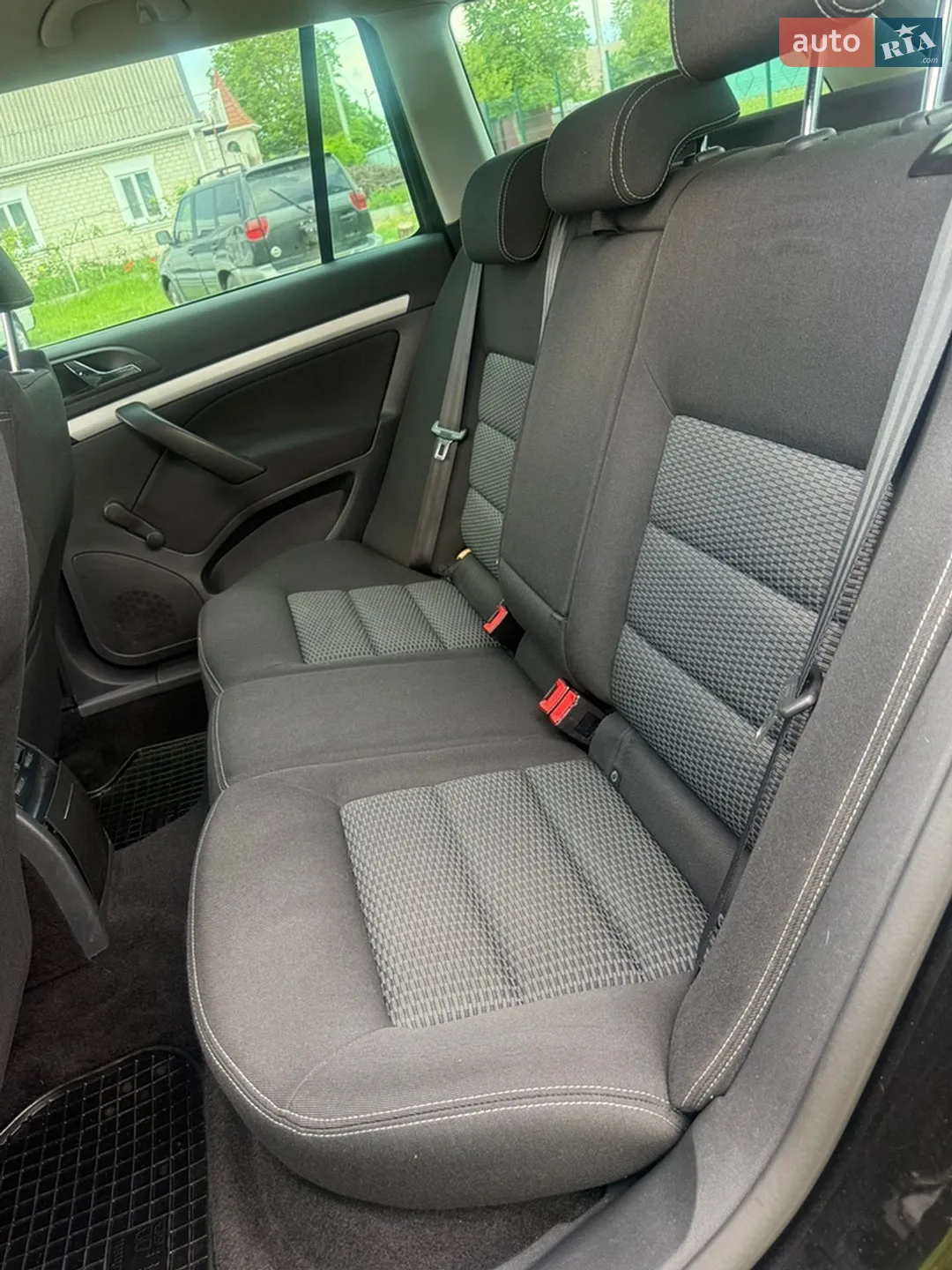 2010 Skoda Octavia - мініатюра 26