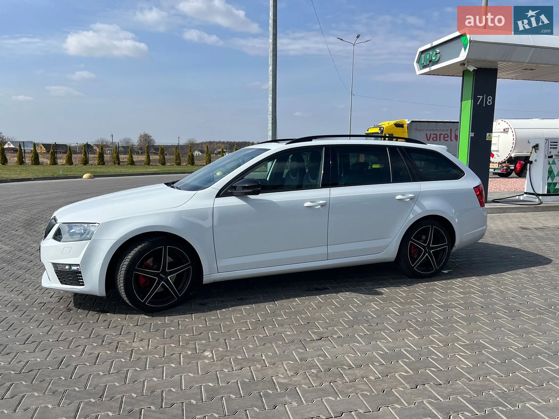 2016 Skoda Octavia - мініатюра 10