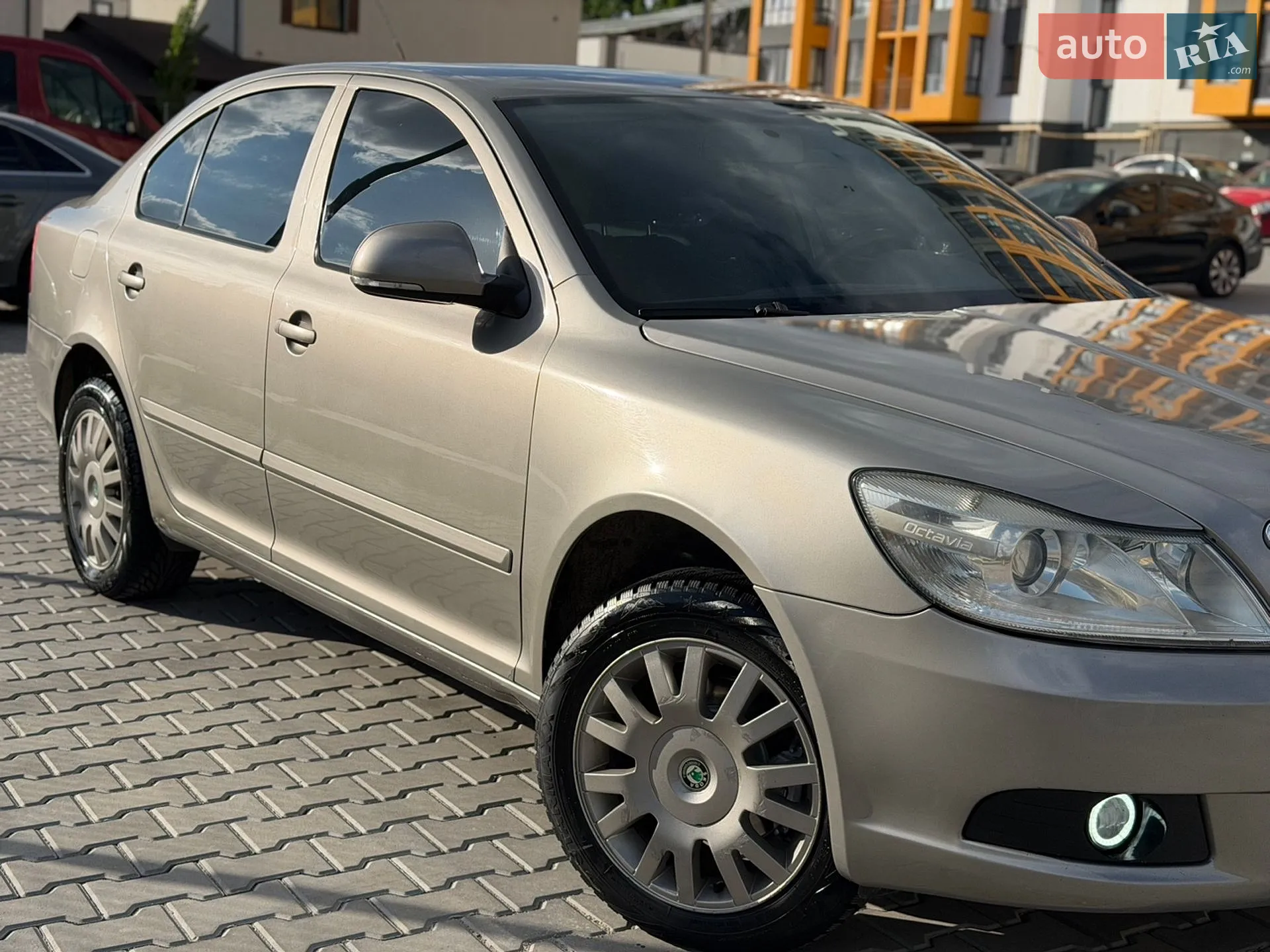 2010 Skoda Octavia - мініатюра 9