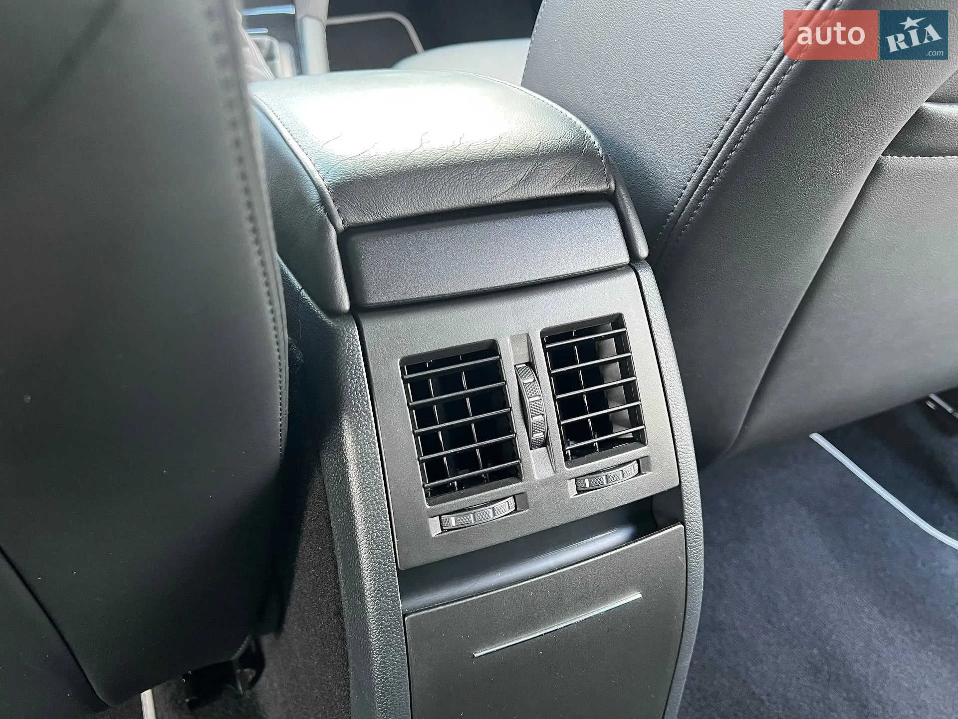 2011 Skoda Octavia - мініатюра 100
