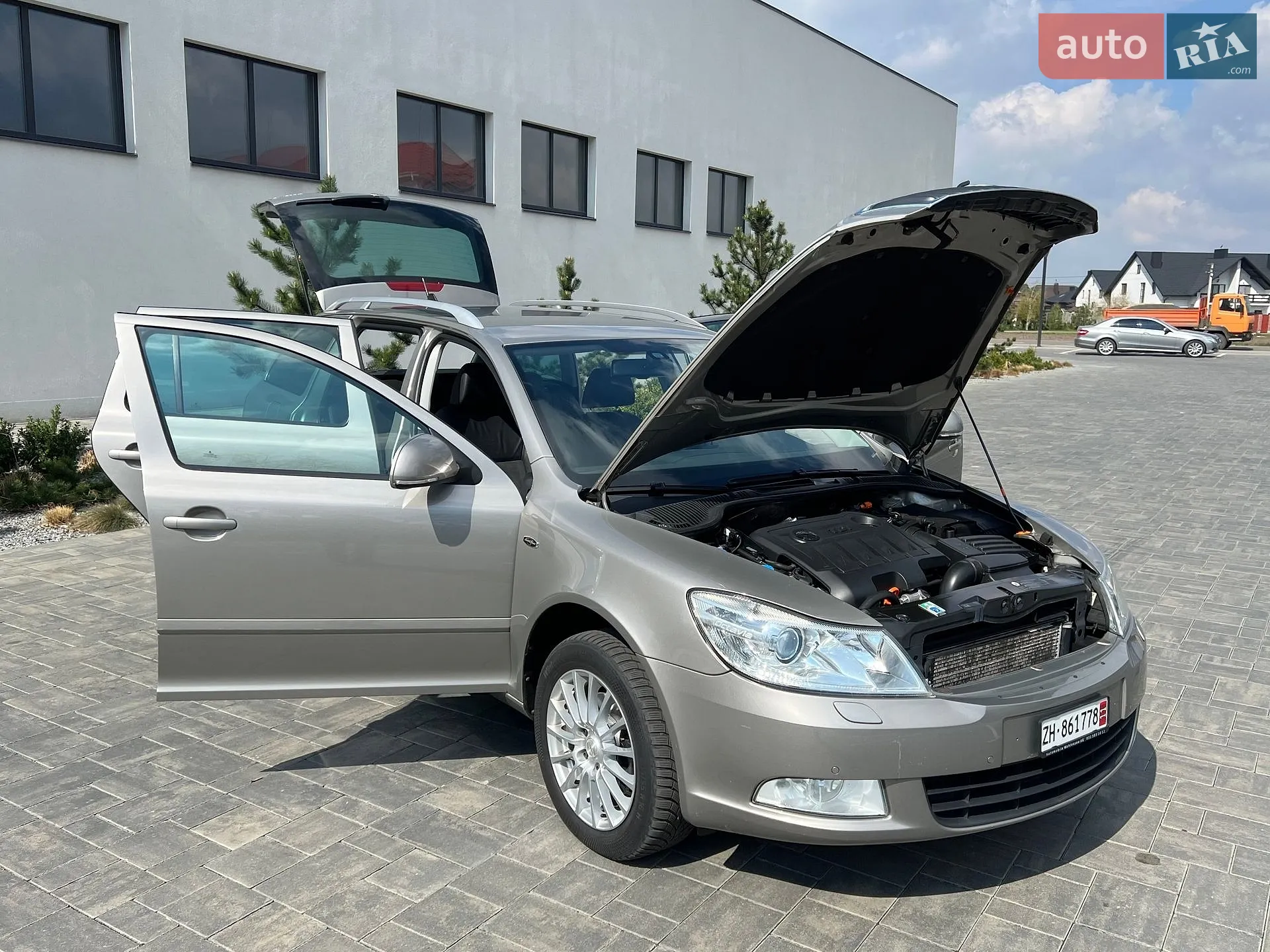 2011 Skoda Octavia - мініатюра 166