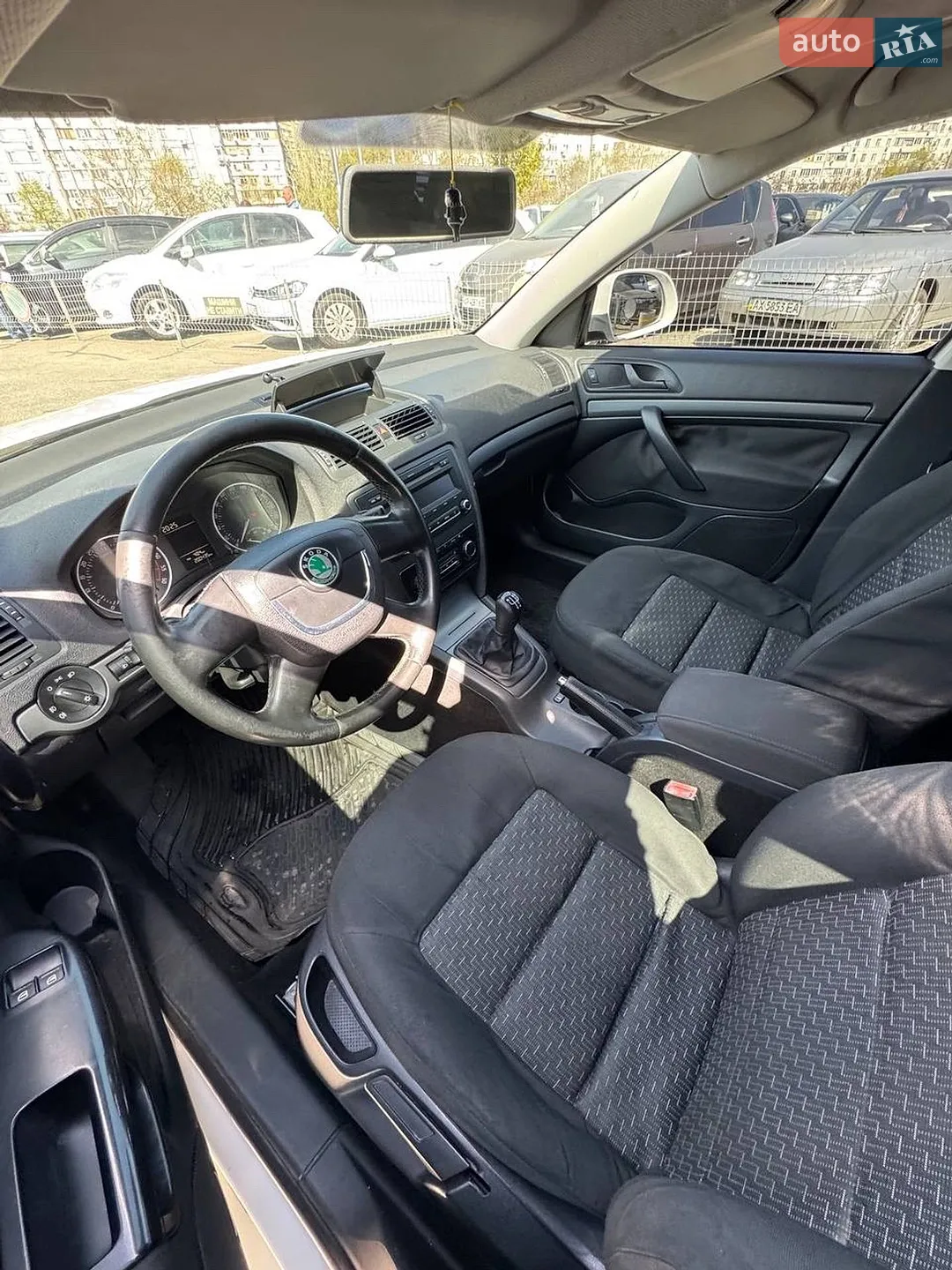 2010 Skoda Octavia - мініатюра 9