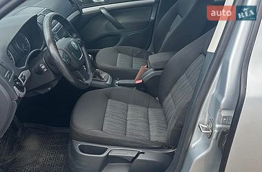 Лифтбек Skoda Octavia 2012 в Кропивницком