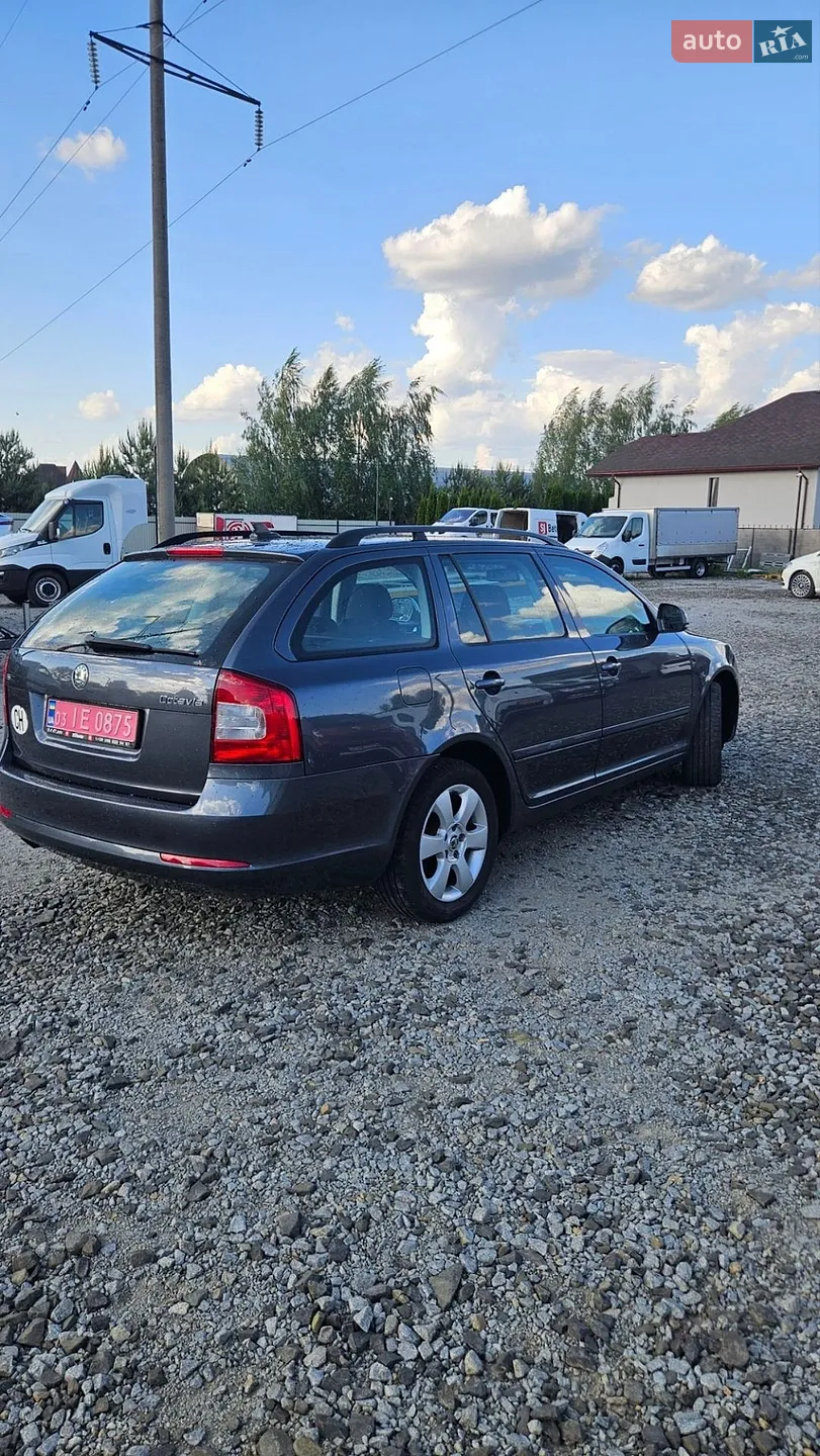 2010 Skoda Octavia - мініатюра 5