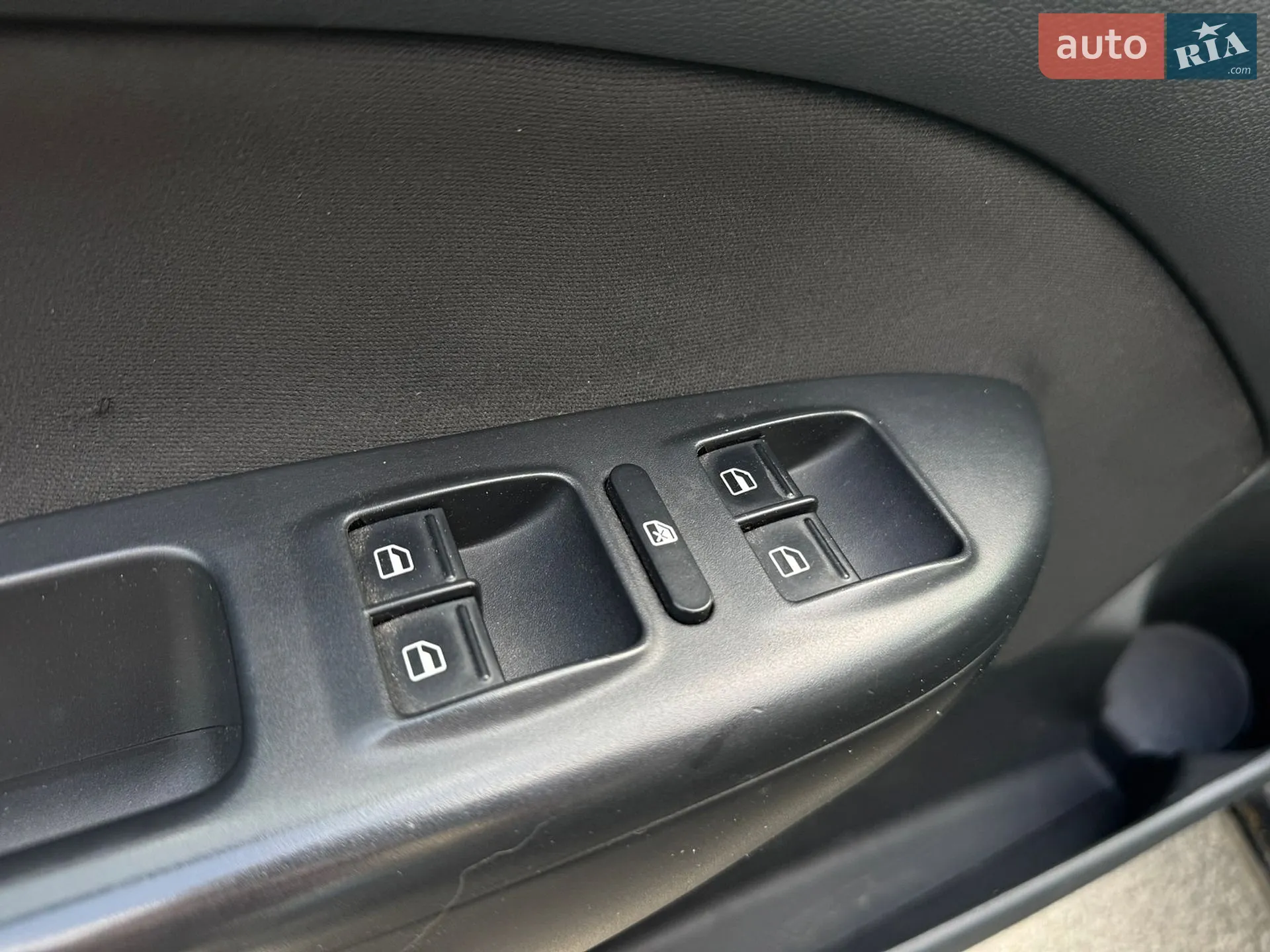 2011 Skoda Octavia - мініатюра 12