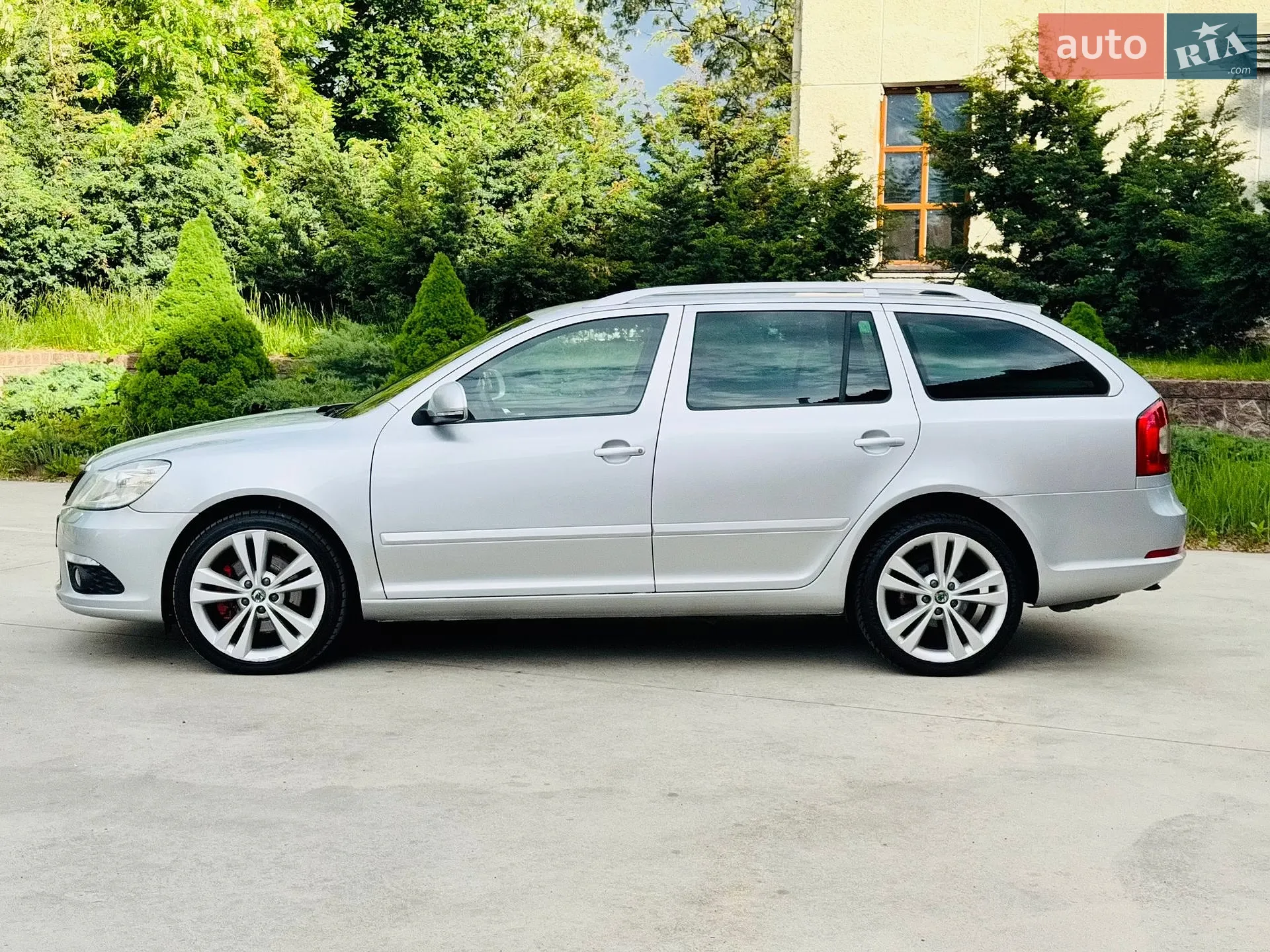 2010 Skoda Octavia - мініатюра 7
